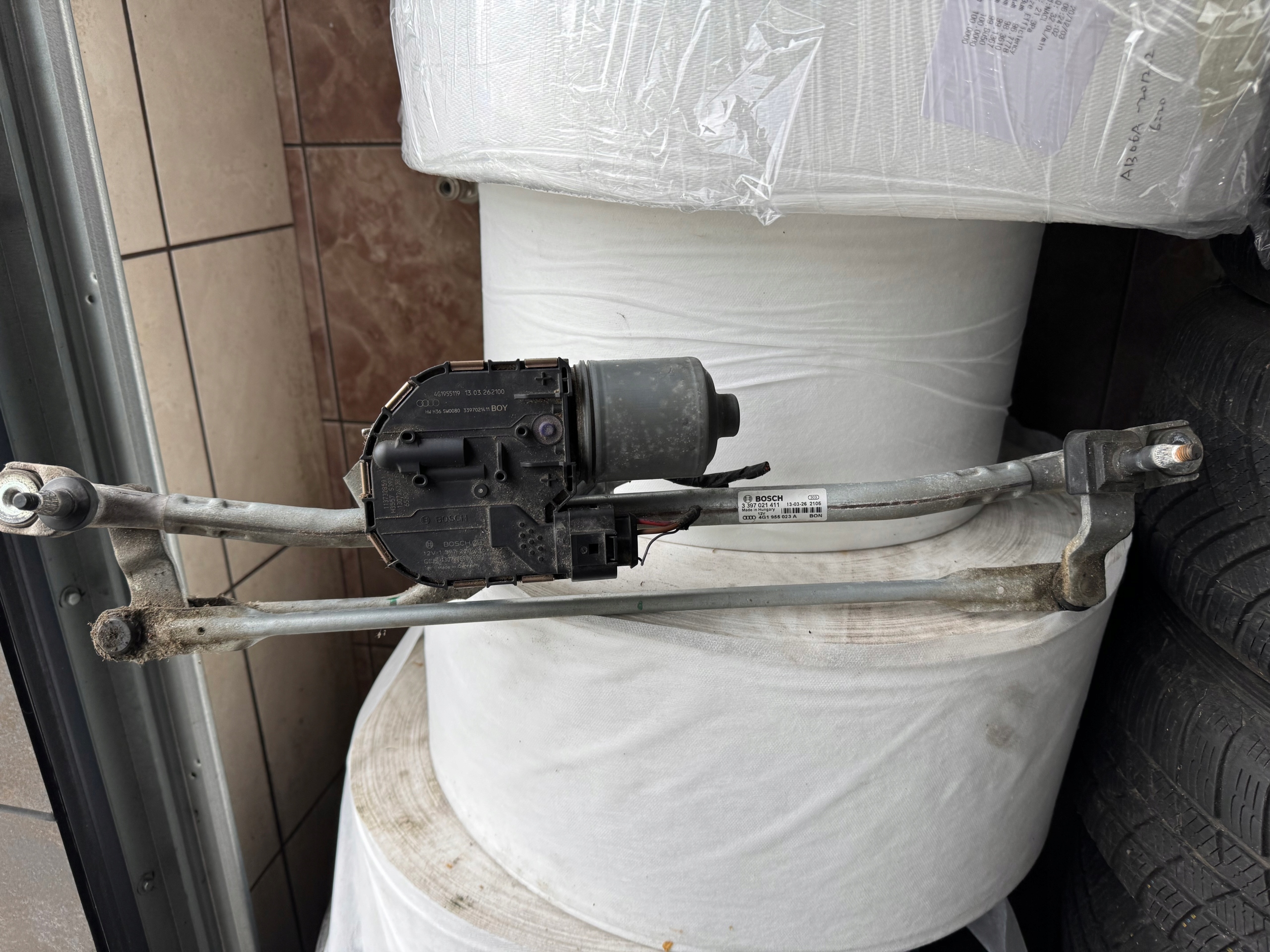 AUDI A6 C7 4G wiper mechanism front complete EUROPA