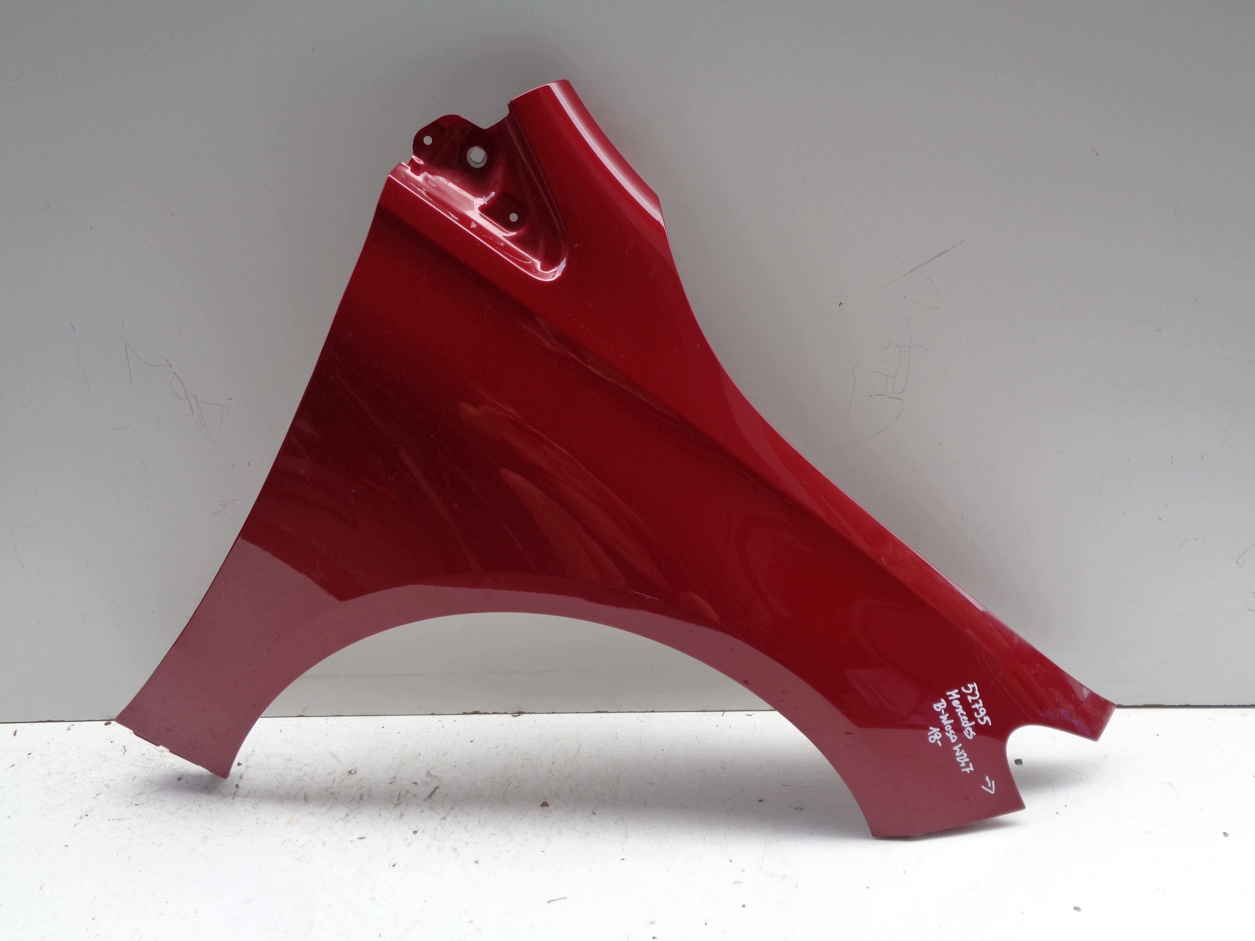 fender right front MERCEDES B-KLASA W247 18- NR 52795