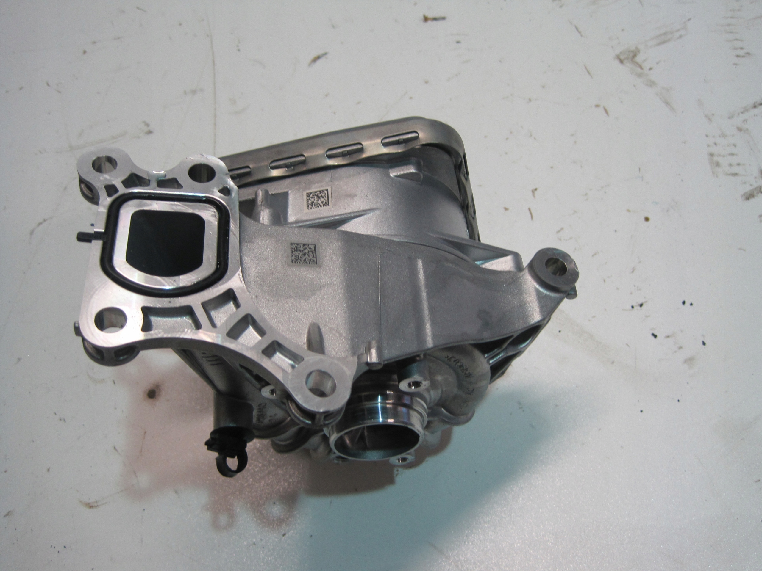 vodena pumpa RENAULT RAFALE 1.2 E-TECH 210100445R
