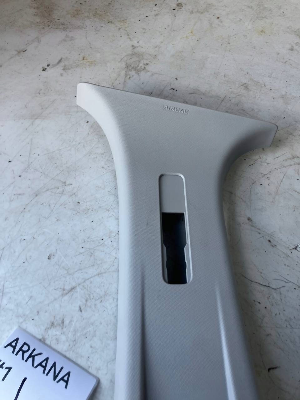 cover SLUPKA SRODKOWEGO left GORA RENAULT ARKANA