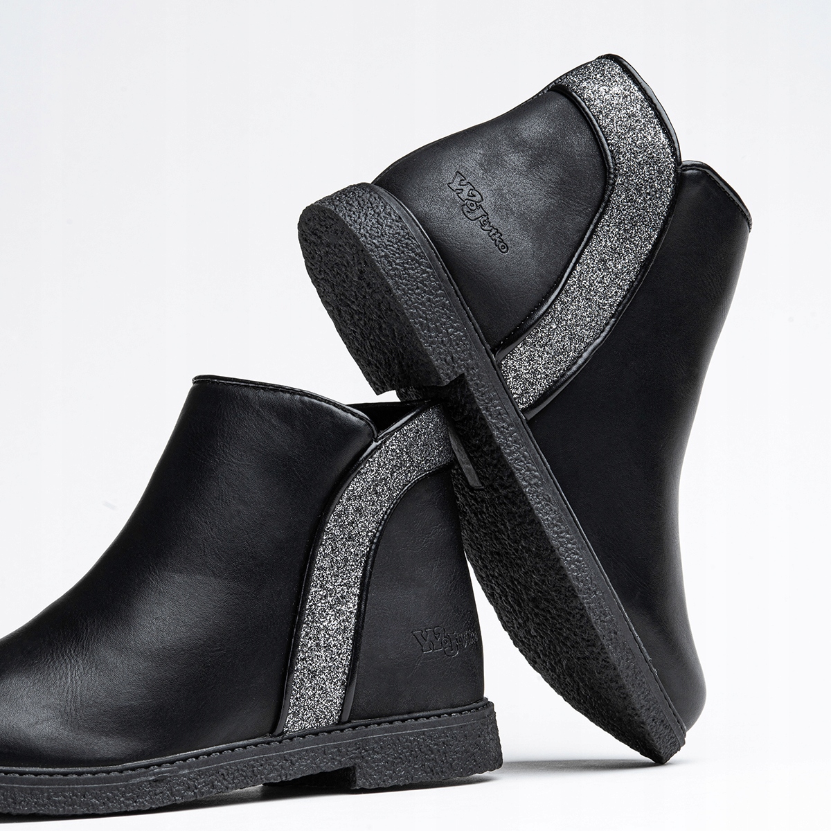 Botki trzewiki ocieplane brokat modne Wojtyłko Rodzaj zapięcia Suwaki