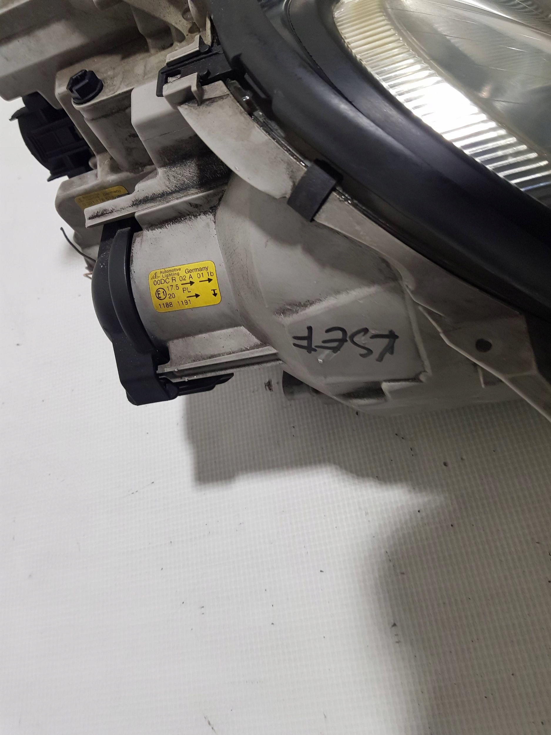 MERCEDES SL R230 W230 light XENON left front