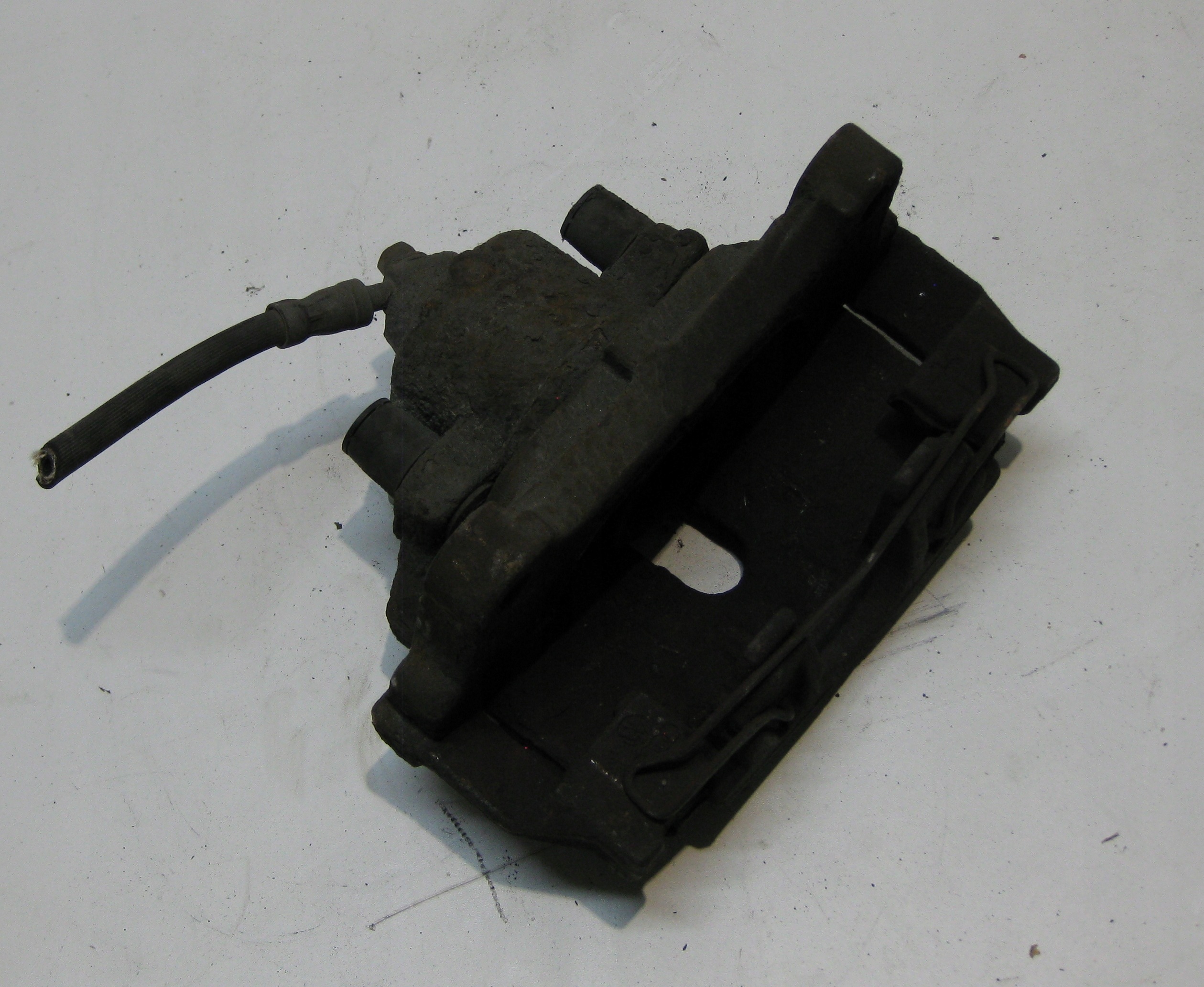 VW GOLF VI KOMBI 11R 2.0TDI caliper brake left front