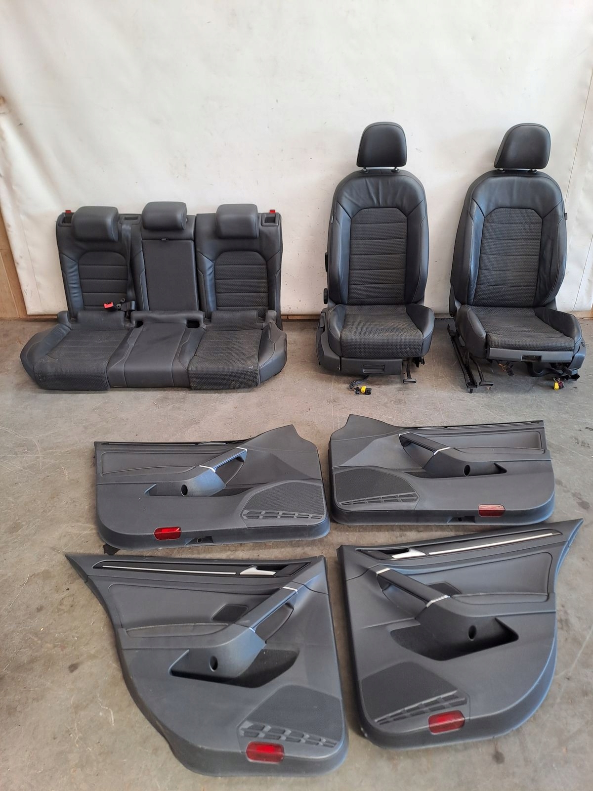 seat seats side leather komplet heated masaz VW Golf VII HB