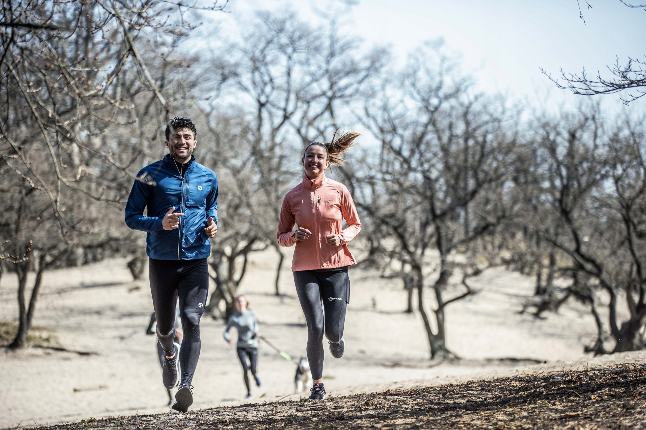 Rogelli CORE - damska kurtka do biegania Rozmiar S