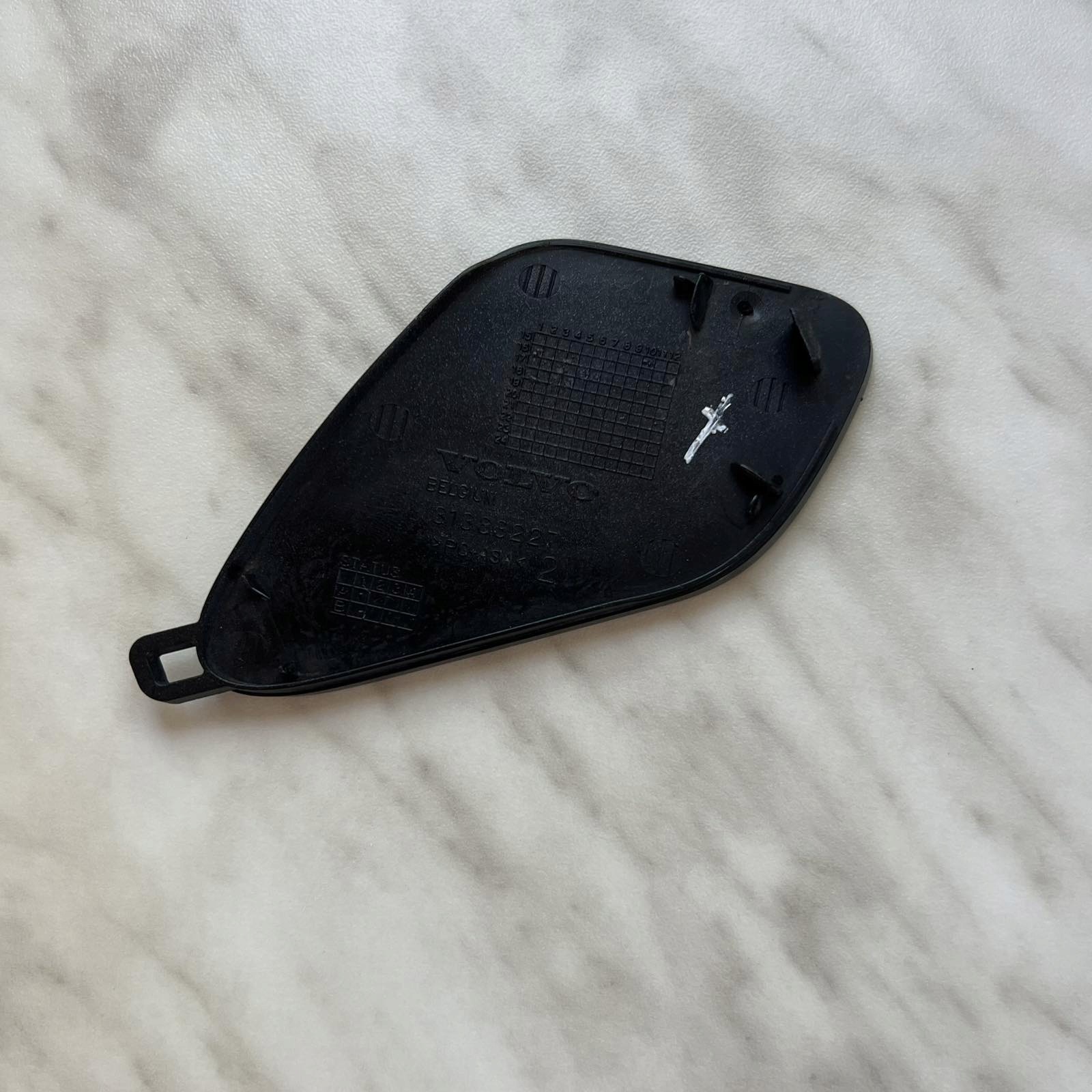 VOLVO S90 V90 2016->towing hook cap bumper front 31383227