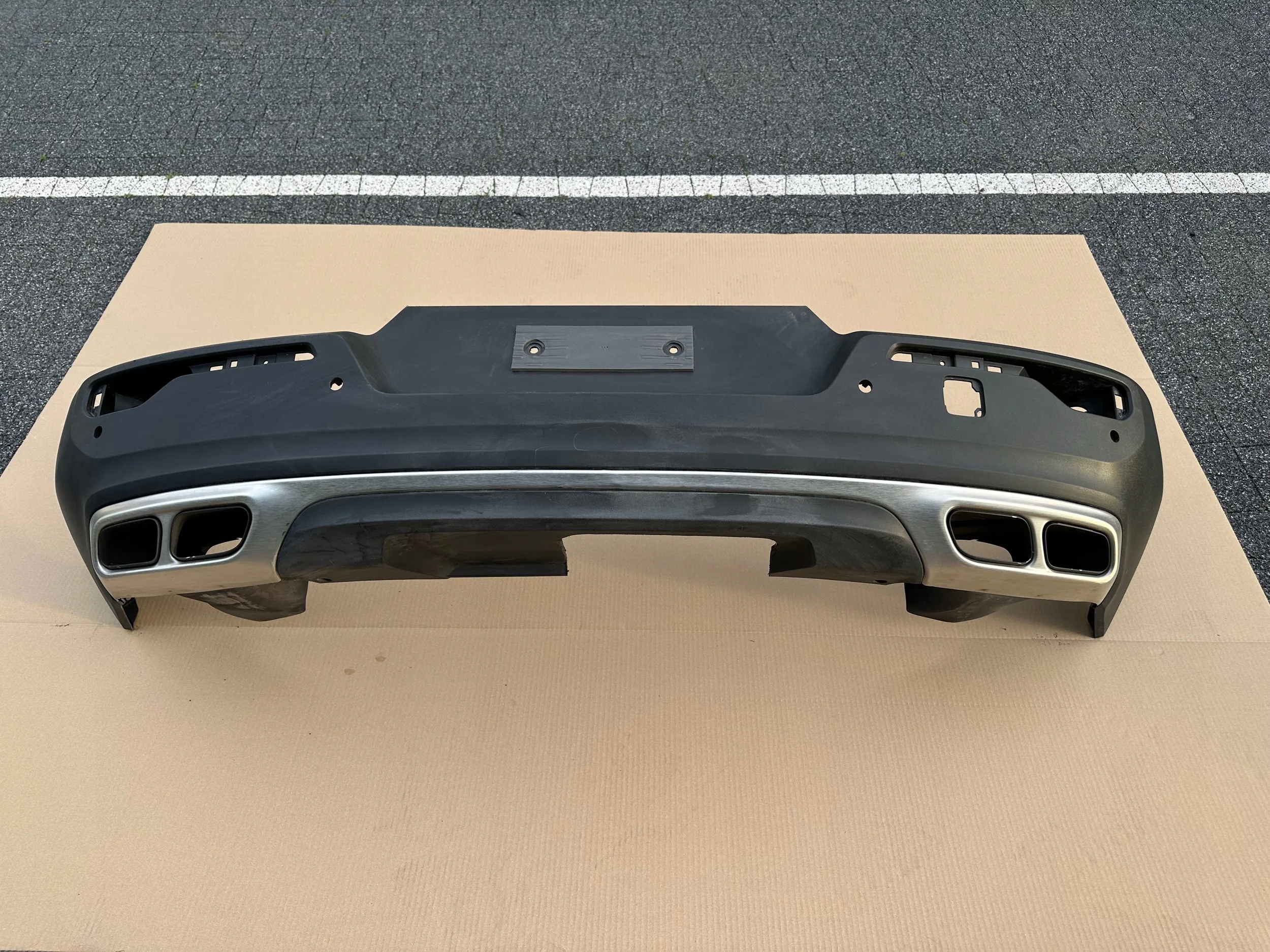 ZDERZAK TYŁ VOLVO XC40 INSCRIPTION ORYGINAŁ