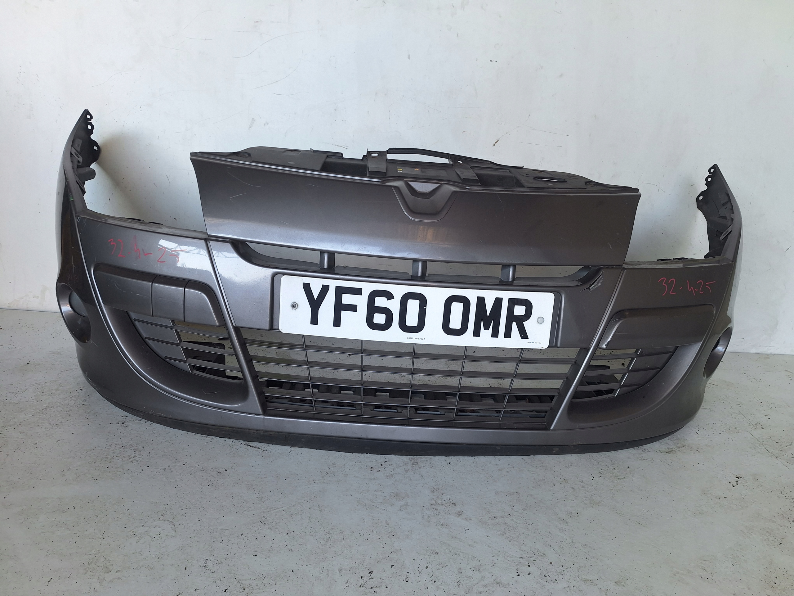 RENAULT MEGANE III COUPE 08-11 bumper