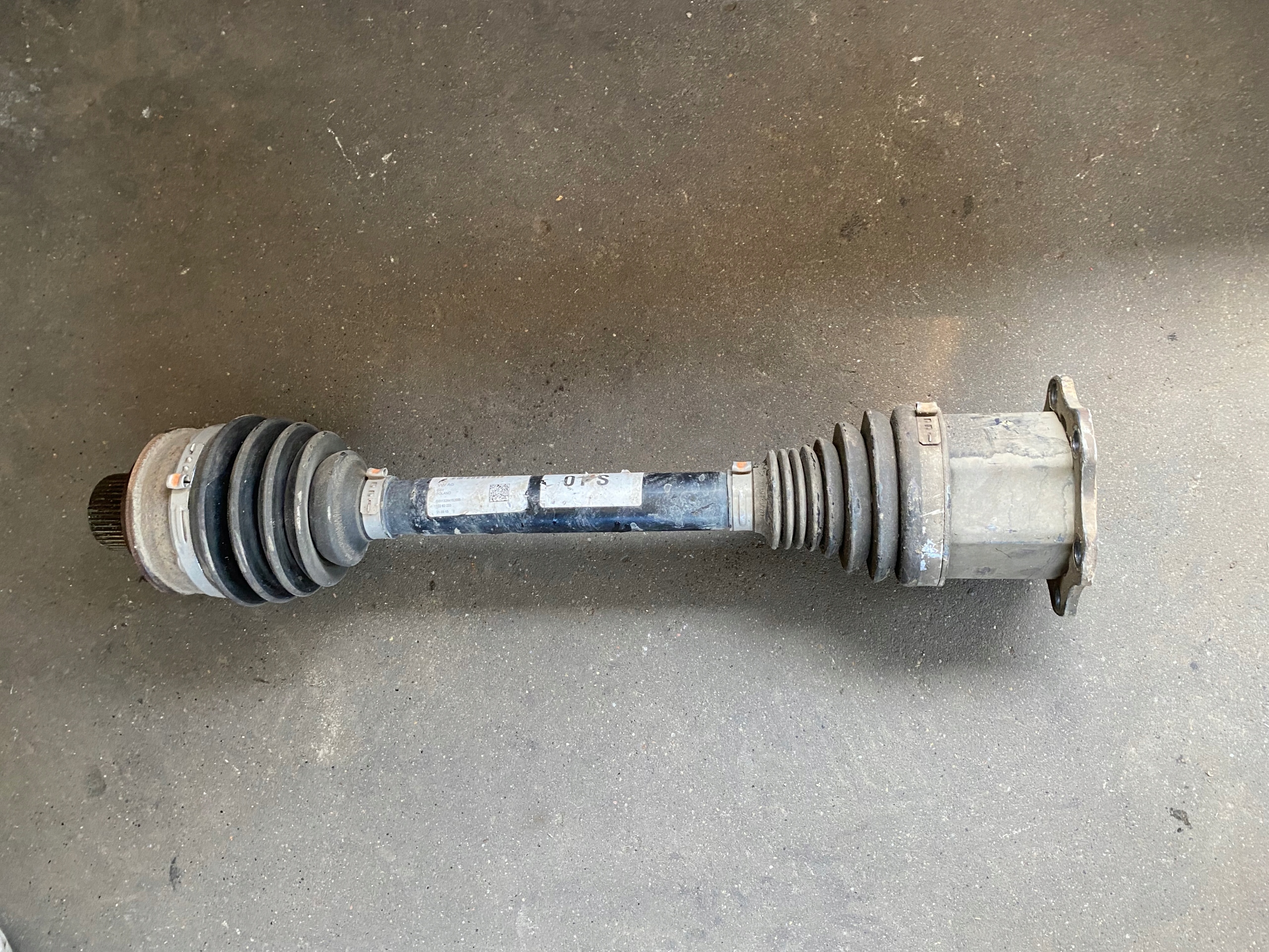 AUDI Q7m 3.0 TDI ПОЛУОСЬ ПЕРЕДНЯЯ ПРАВА ЛЕВА