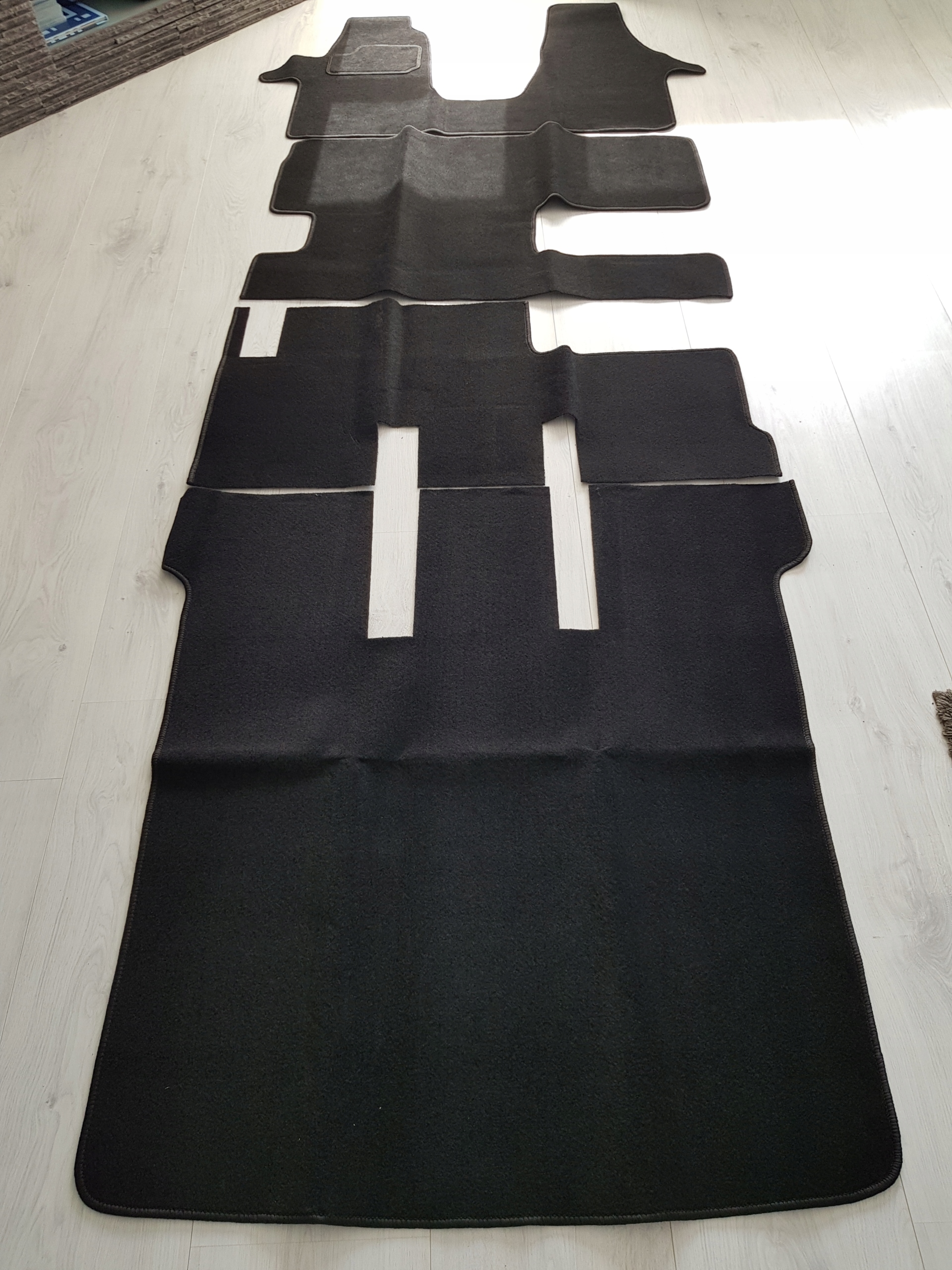 Dywaniki Welurowe VW VOLKSWAGEN T5 CARAVELLE 03 15 Multi Element Set Sets