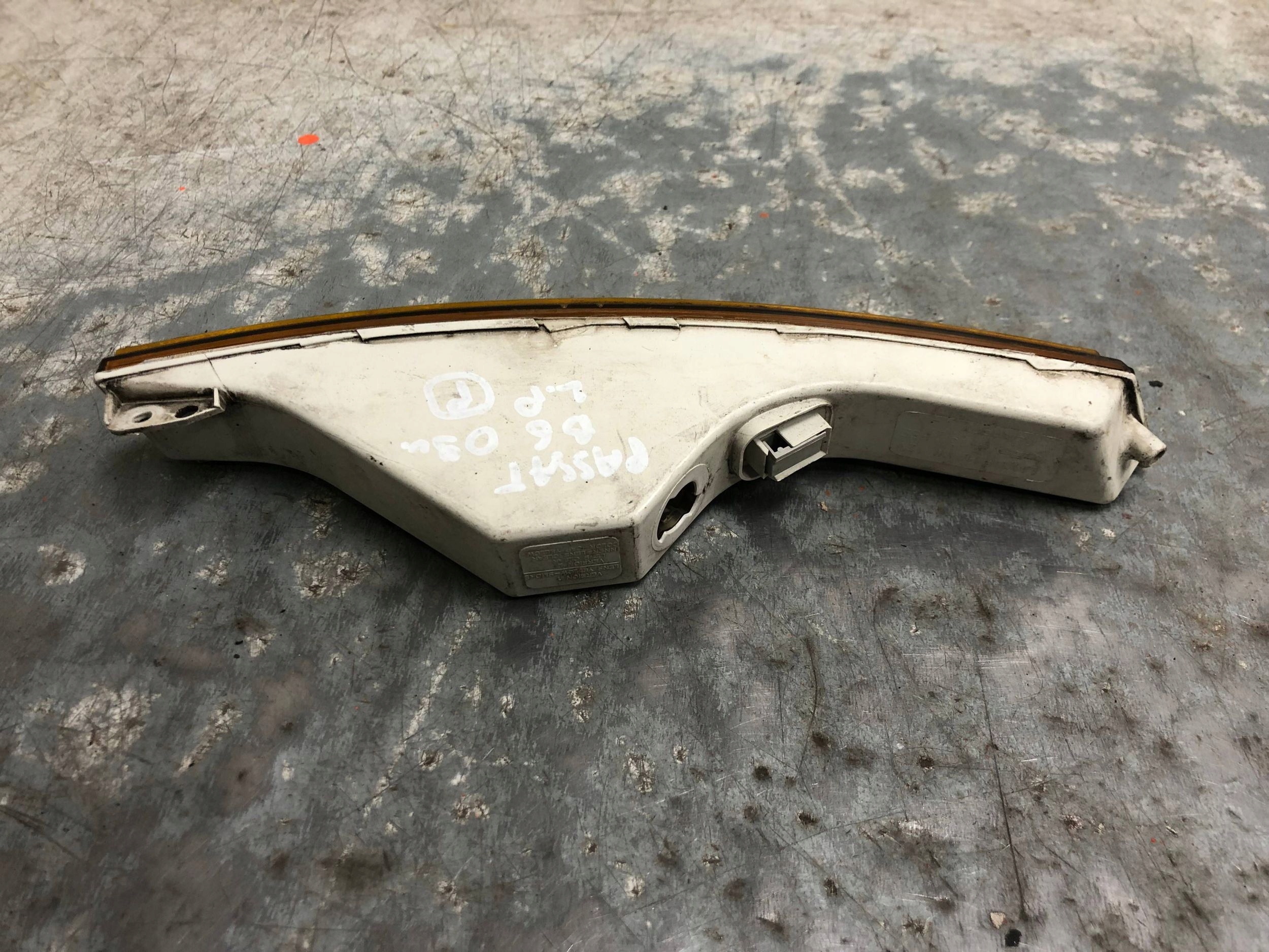 indicator left front VW PASSAT B6 3C0953041J