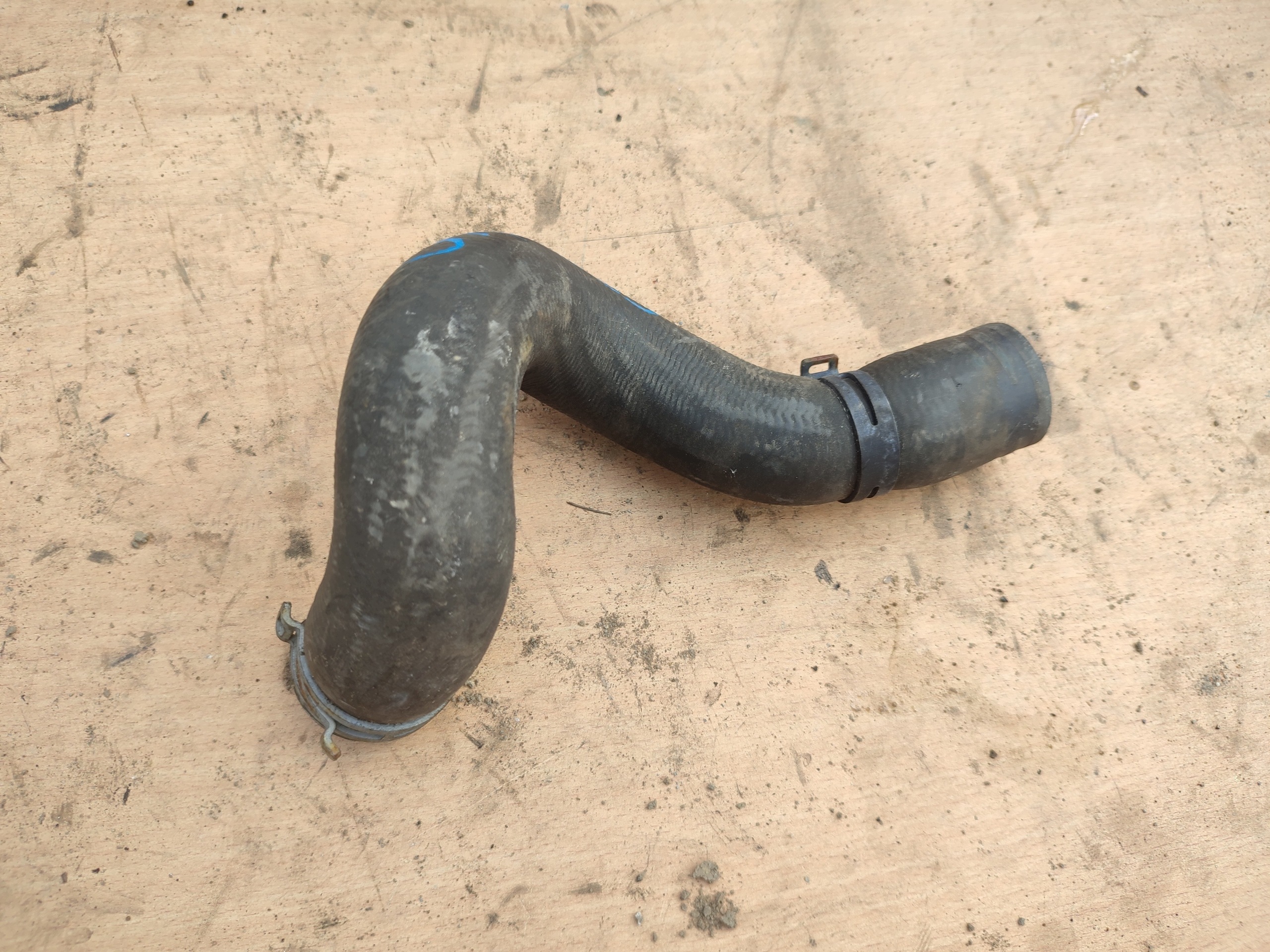 crijevo prijenos vode Opel Corsa E 13372284