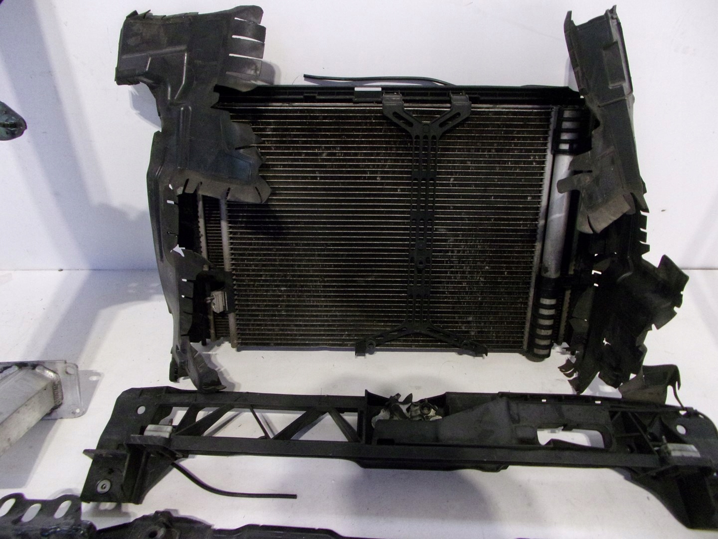 radiators complete PEUGEOT 3008 II 17R 1,6HDI