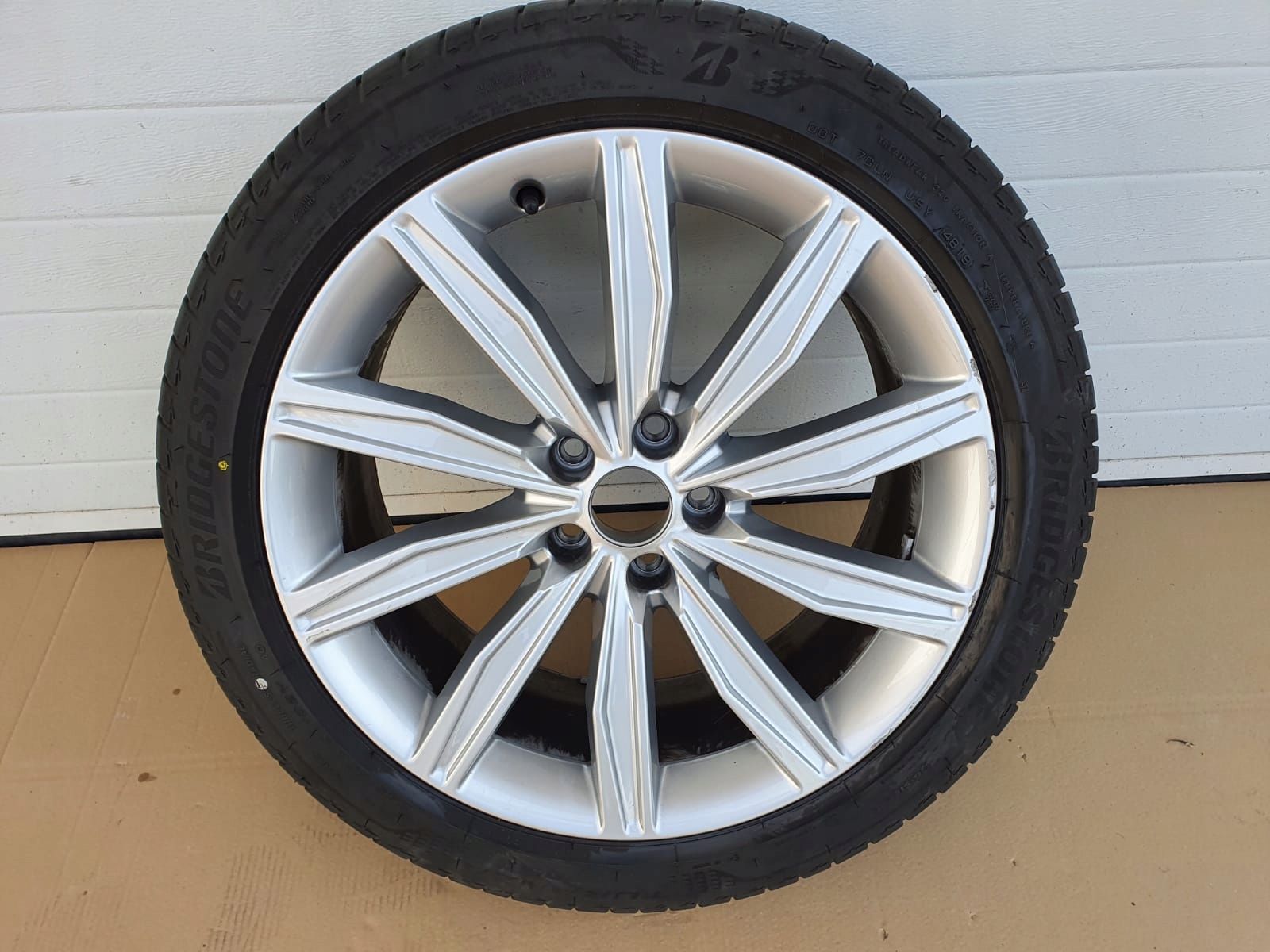 Обід колеса 19 