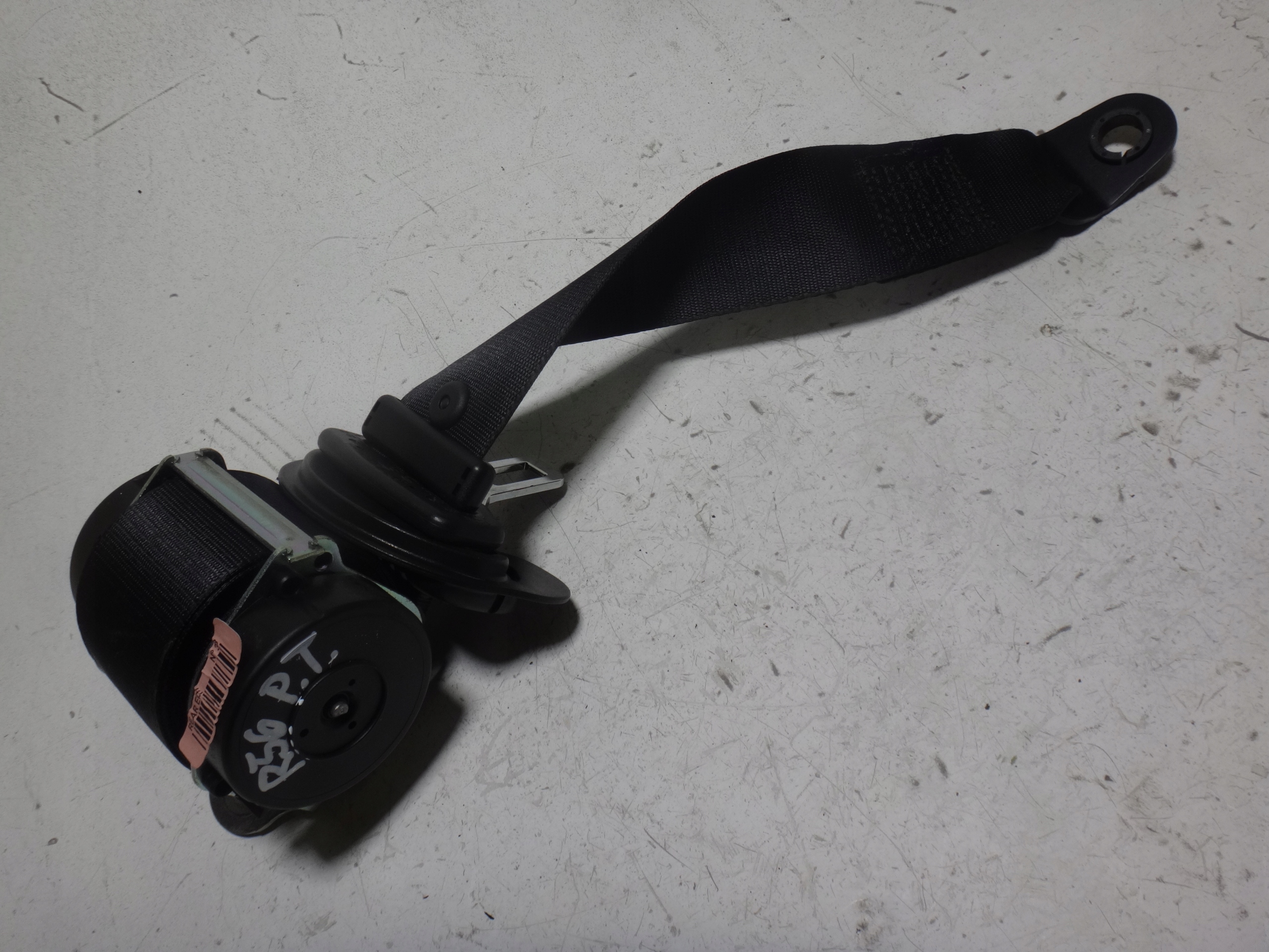 ремень безопасности правый задний MINI COOPER R56