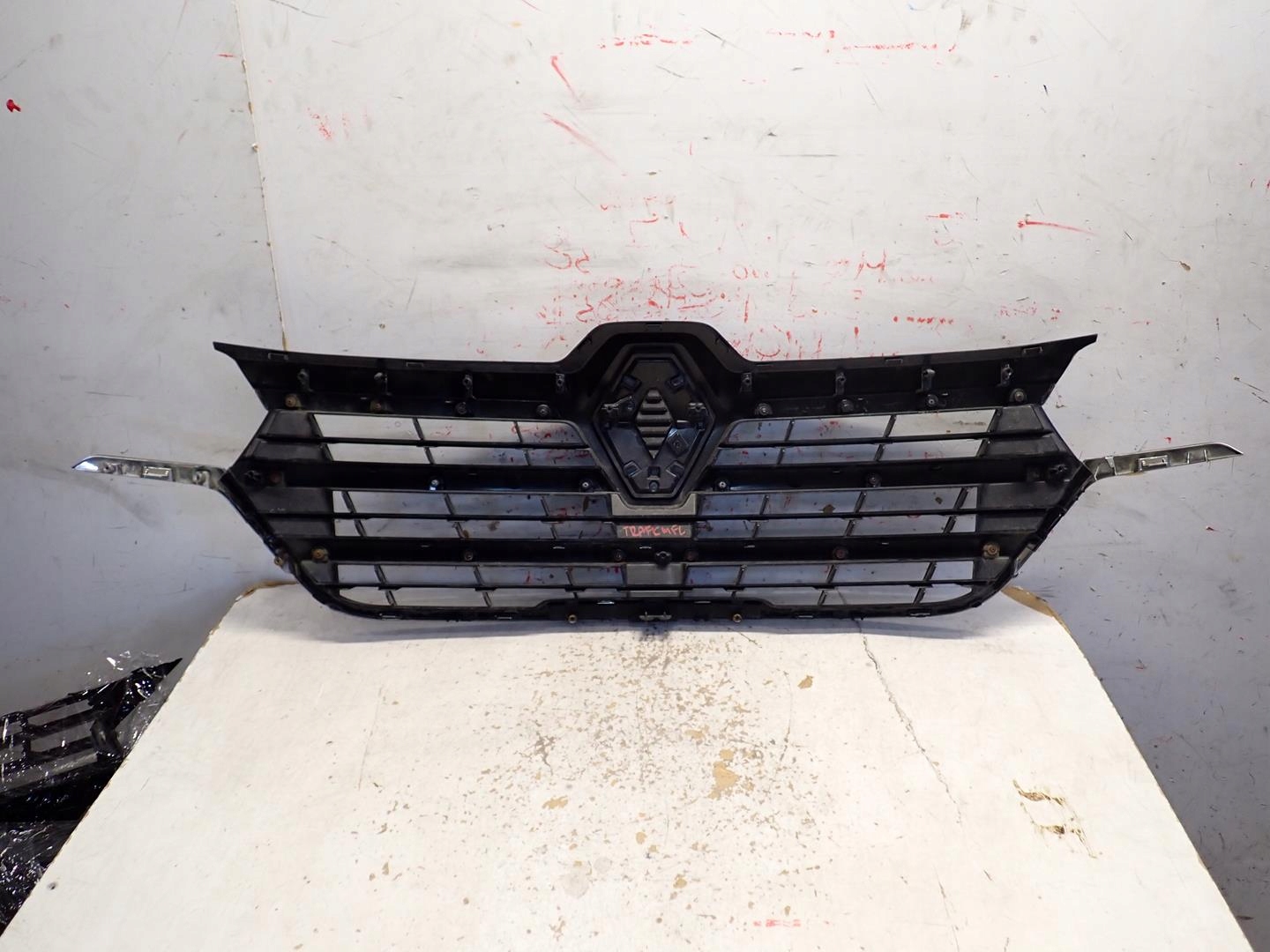 Grill RENAULT TRAFIC III LIFT IV 2019- 623102024