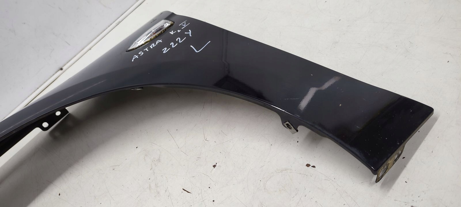 fender left front front Opel Astra K LIFT kombi Z22Y