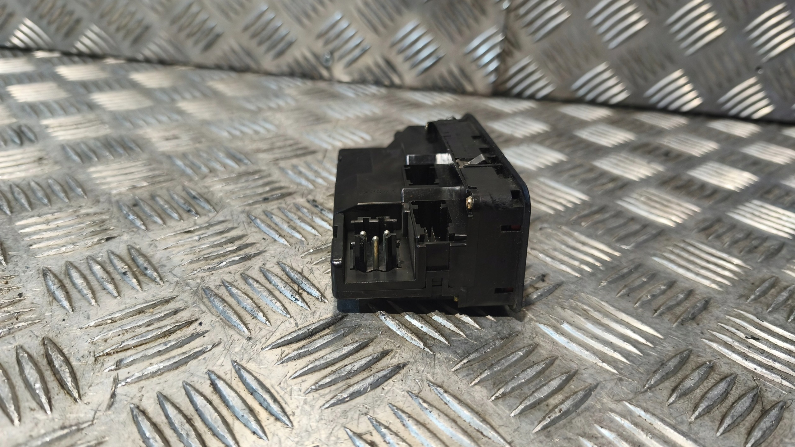 window control switch BMW E39 2002r 6904339