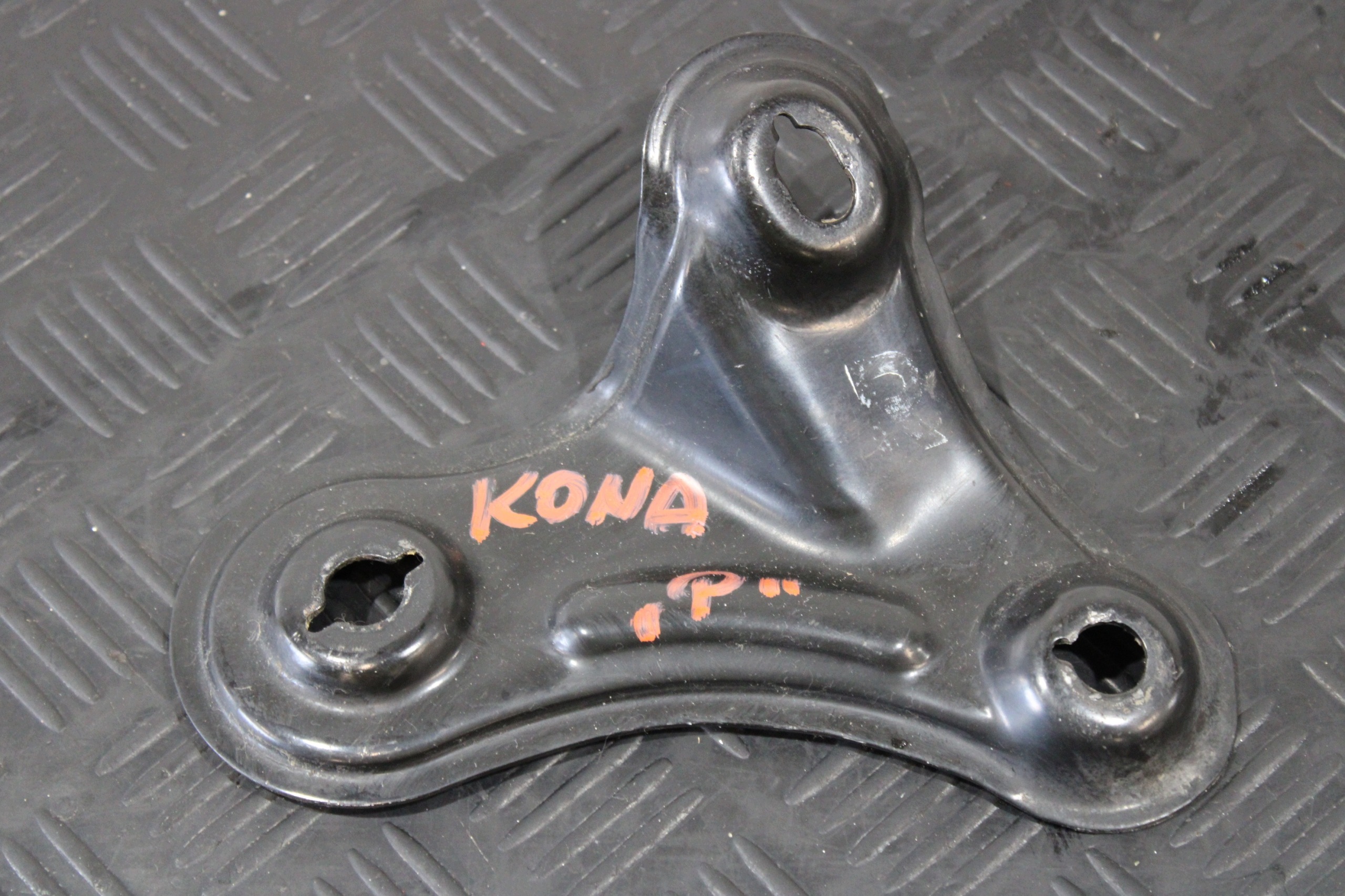 holder holder springing right HYUNDAI KONA 1.6 CRDI