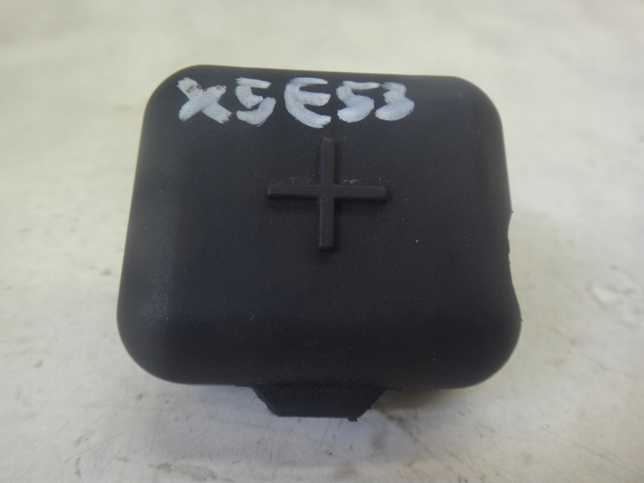 ROZDZIELACZ B+ MODUŁ KLEMY PLUS BMW X5 E53 Numer katalogowy części 1439675 OEM