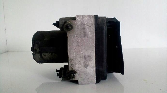 Audi OE 8D0614111 насос