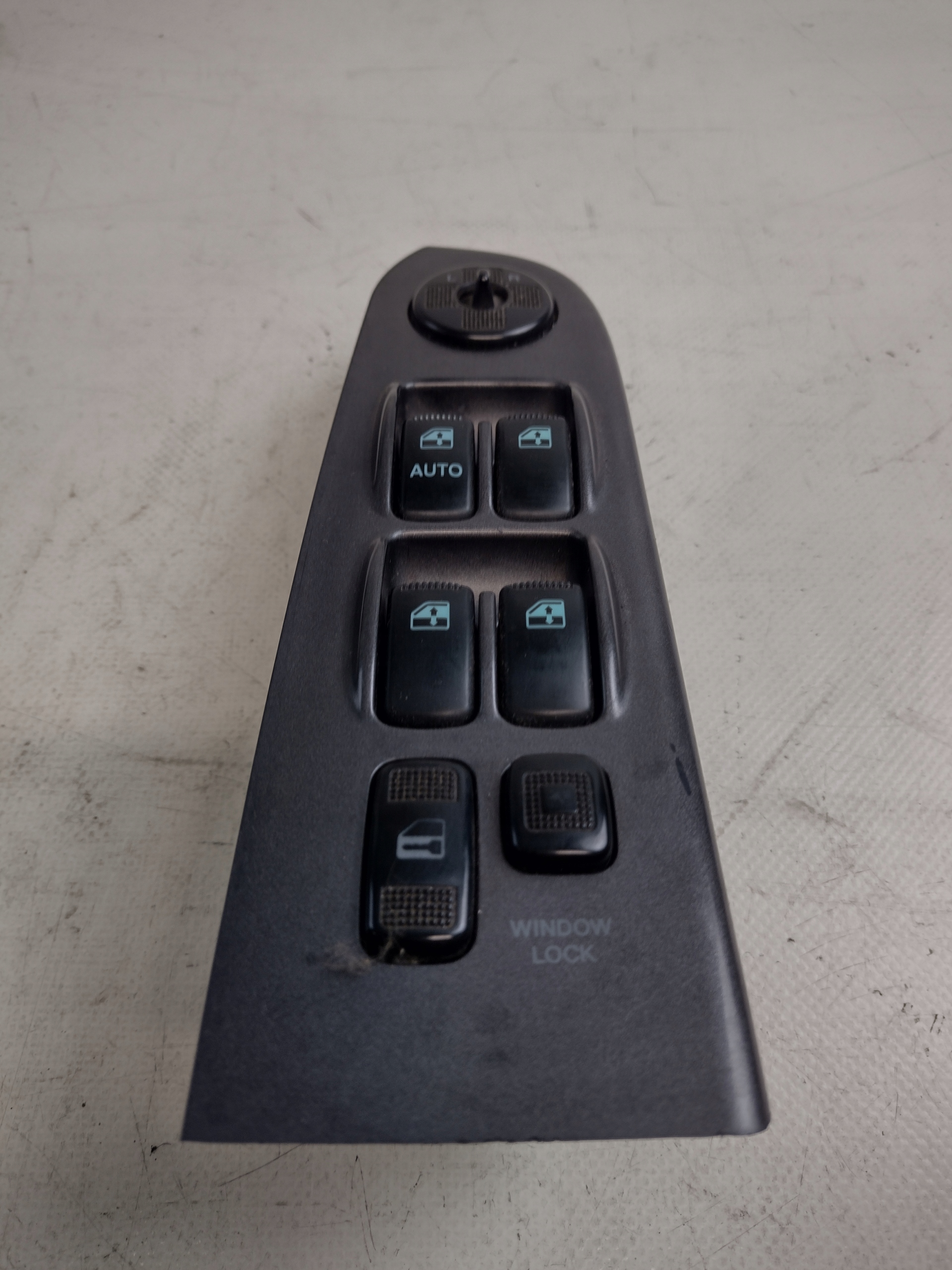 control panel szybami, lusterkami Hyundai Trajet OE 621W02250