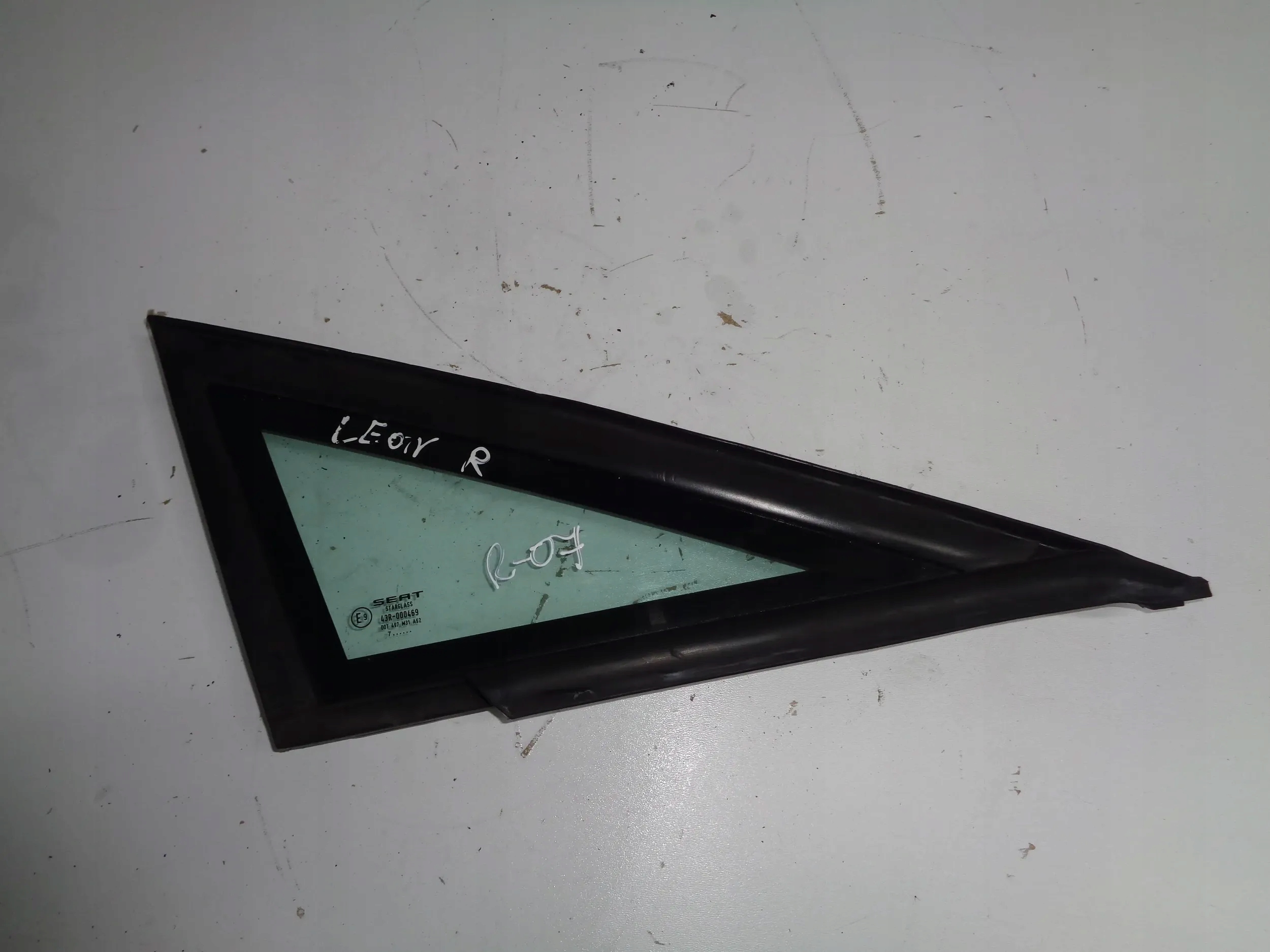 SEAT LEON II 05-12 WINDOW BODYWORK RIGHT FRONT 07 ROK