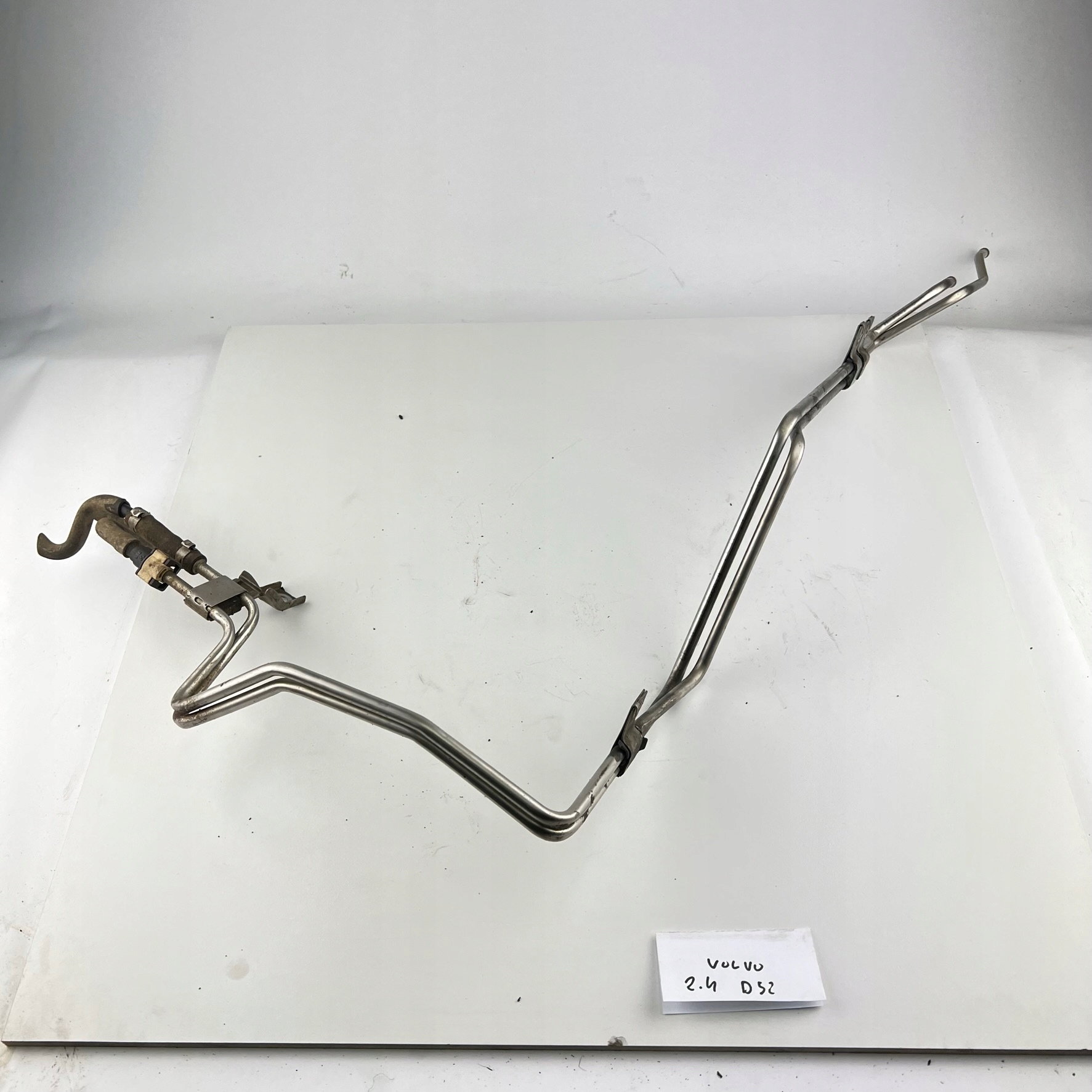 30757518 - Топливопровод VOLVO D5 V70 S80 XC60 XC70 2.4