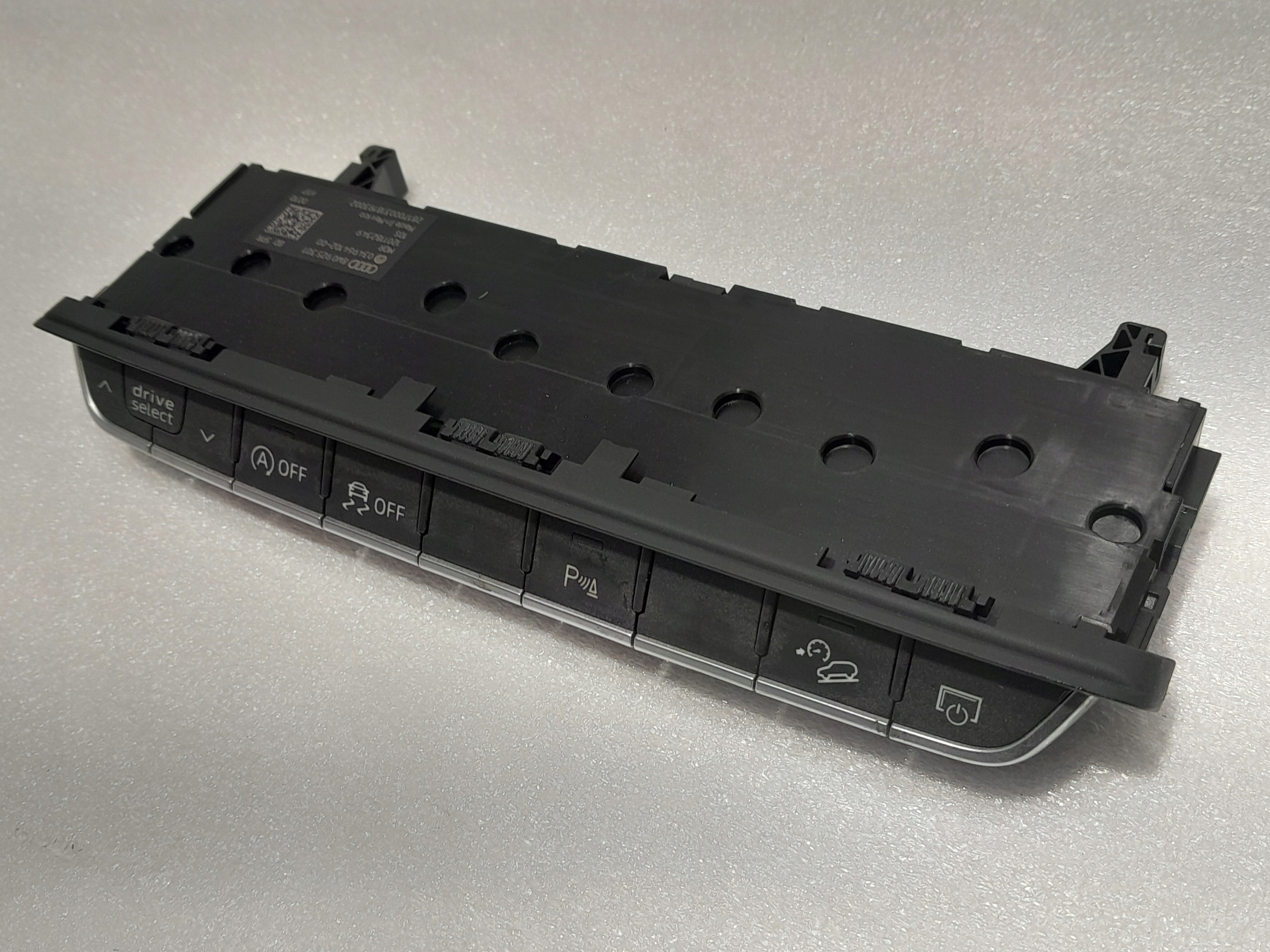 AUDI Q5 II 80A PANEL controls 8W0925301BD