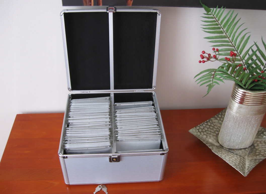 Коробка коробки коробки коробки для 300 CD/DVD/BDR цвет серебра