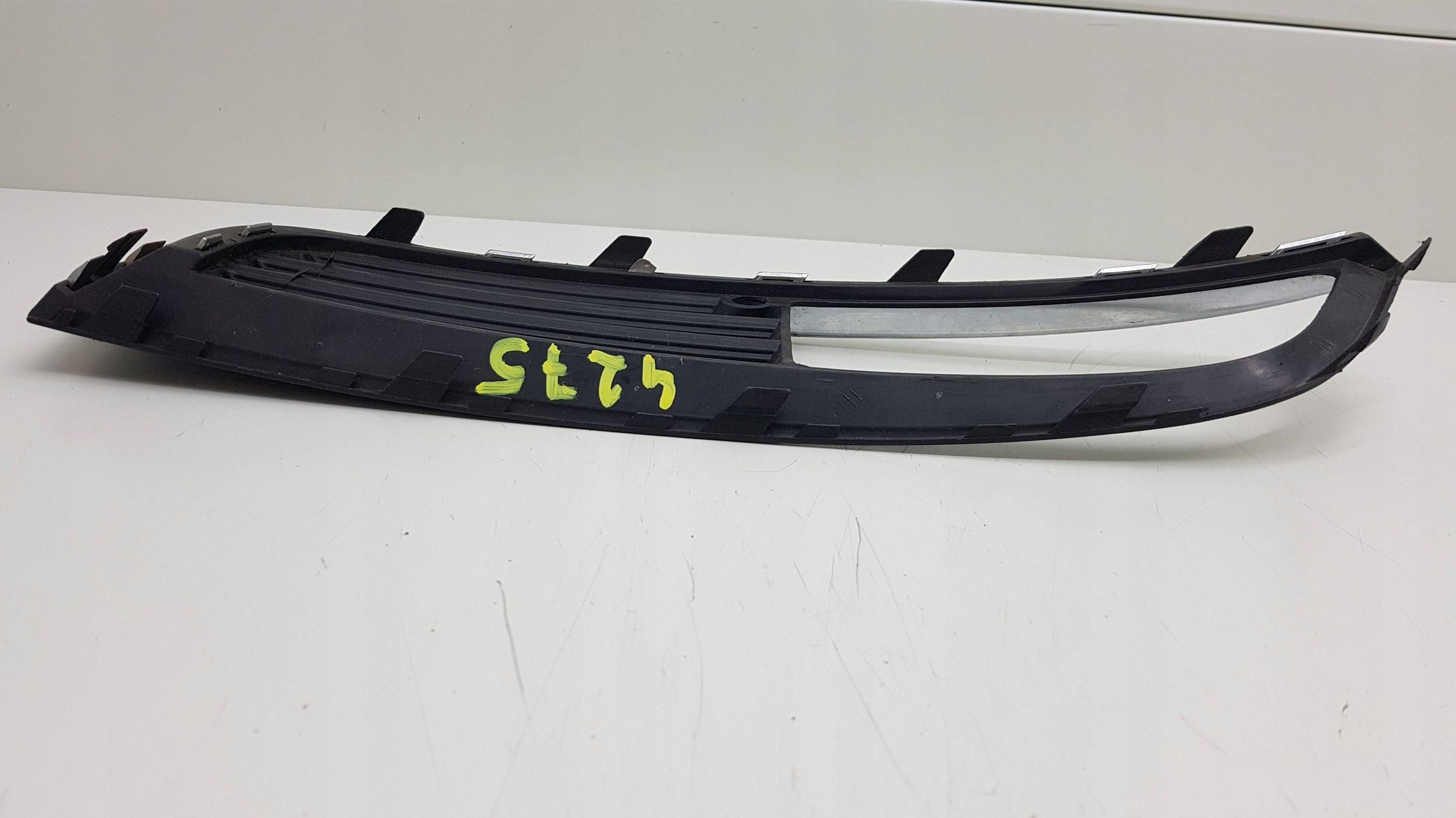 OPEL INSIGNIA A 2008 - grid left bumper front 903200023