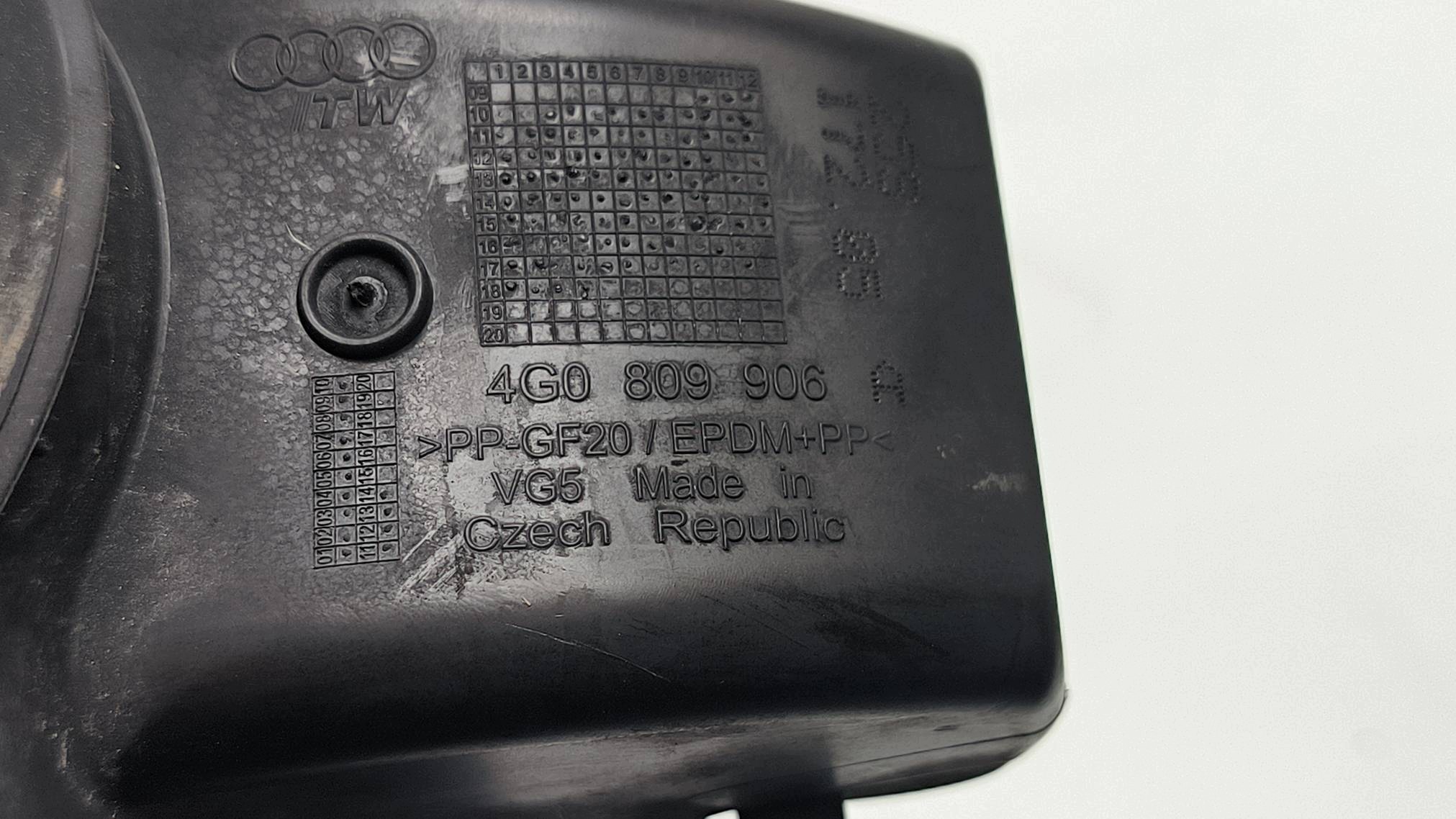 Tankklappe des Kraftstoffsbehälters 8K0010508D AUDI A6 C7 LIFT