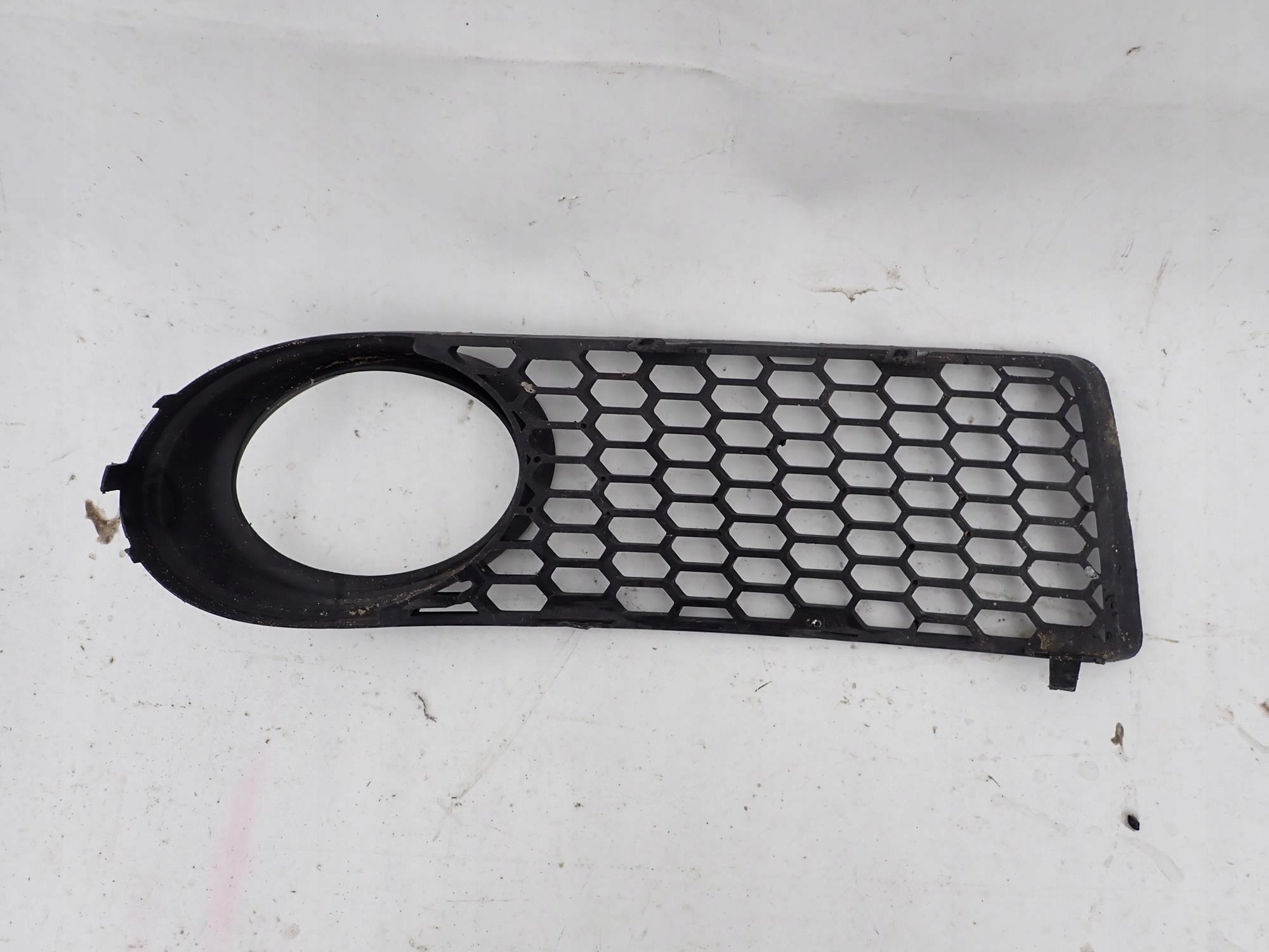 VW NEW BEETLE LIFT 05-10 grid of a bumper left