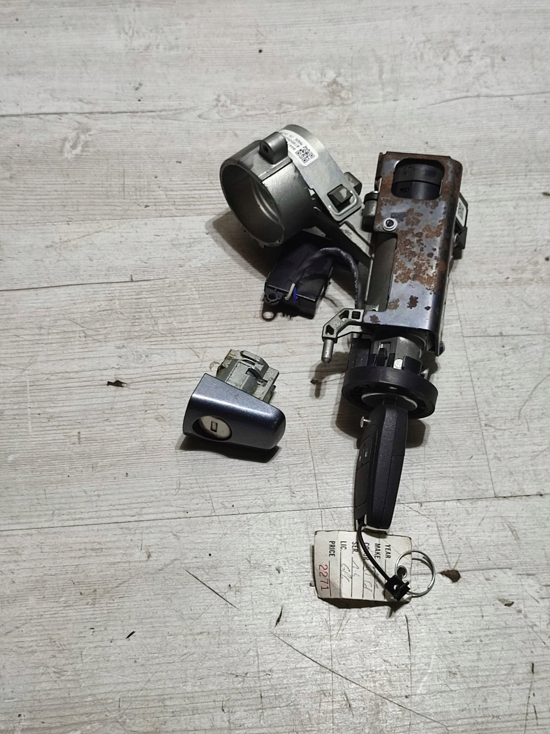 Opel Corsa E 2018 ignition key lock cylinder