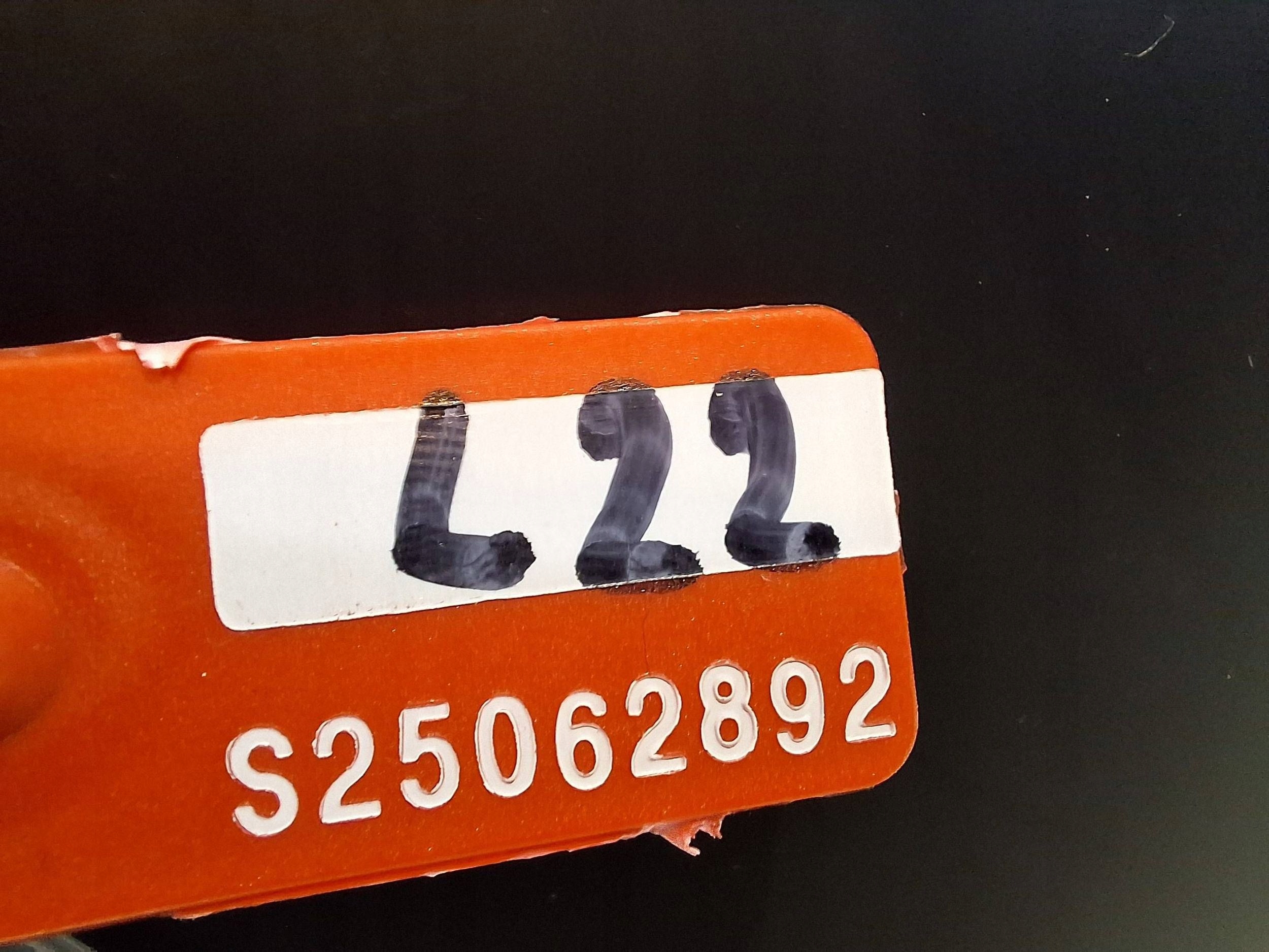 fender left front 631018998R RENAULT CAPTUR and 2013-19 new original