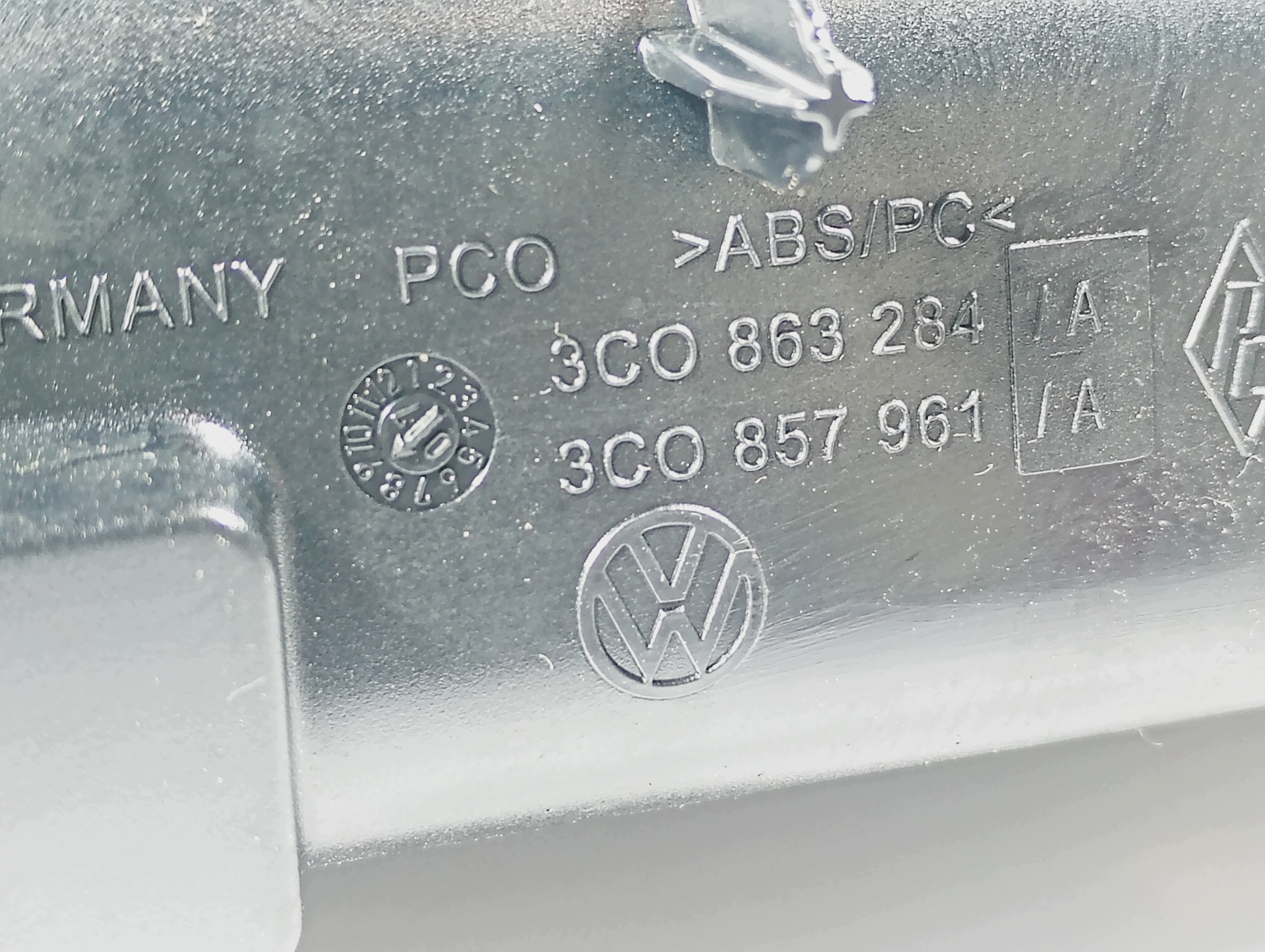 aschenbecher OE 3C0863284 VW Passat B6 05-10