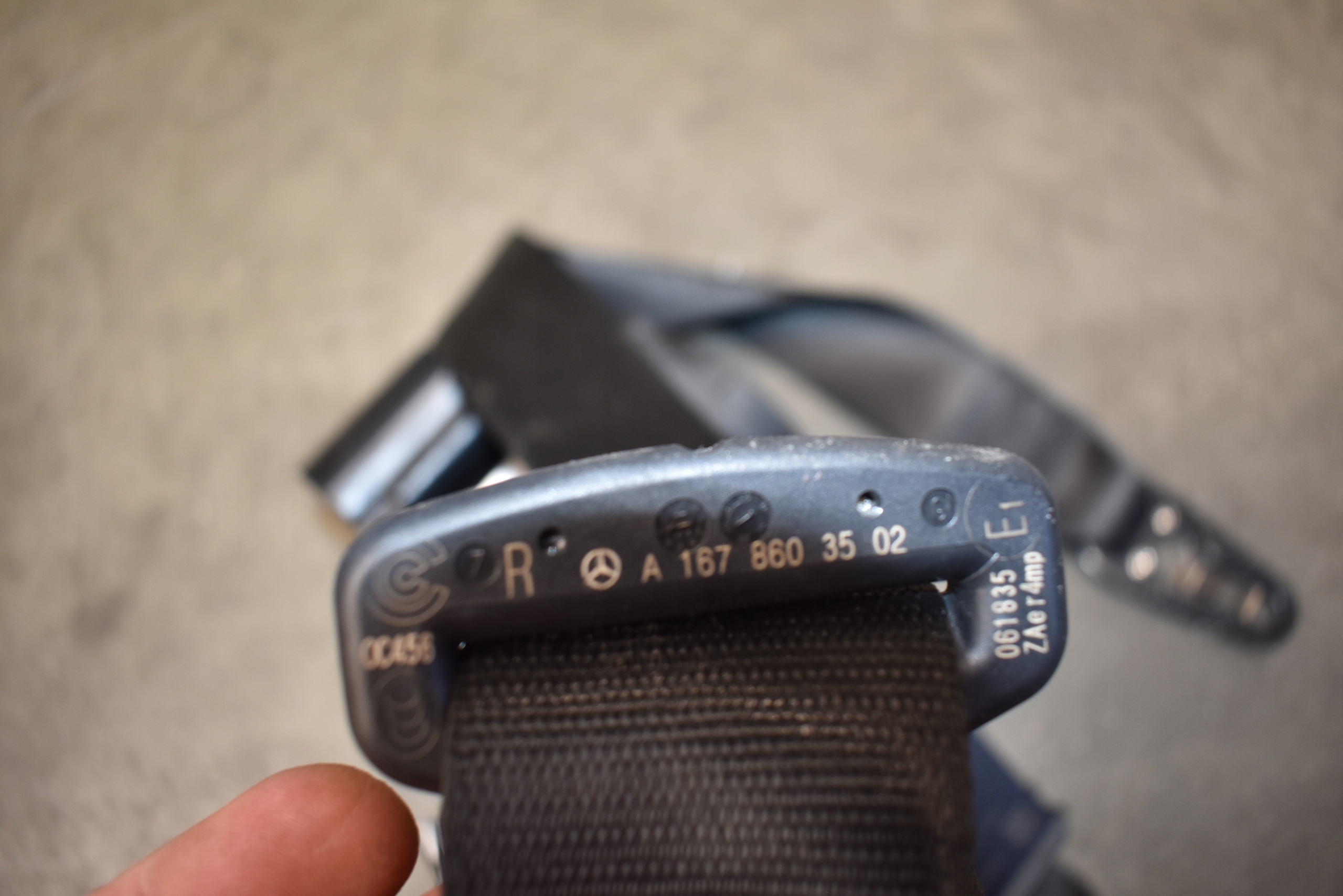 perfect condition seat belt front front right MERCEDES W167 1