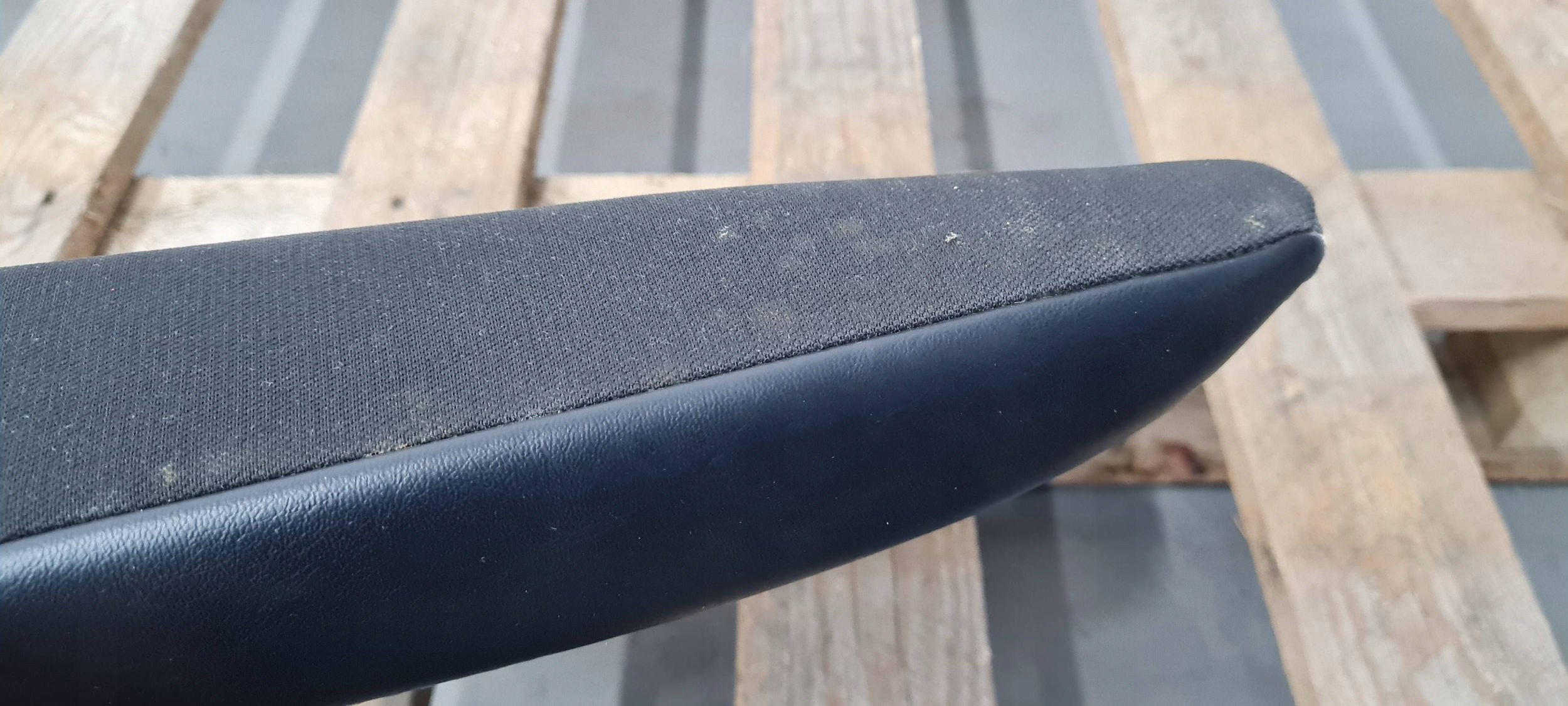 Chrysler Pacifica 2022 armrest seat right rear part 2 RZAD leather