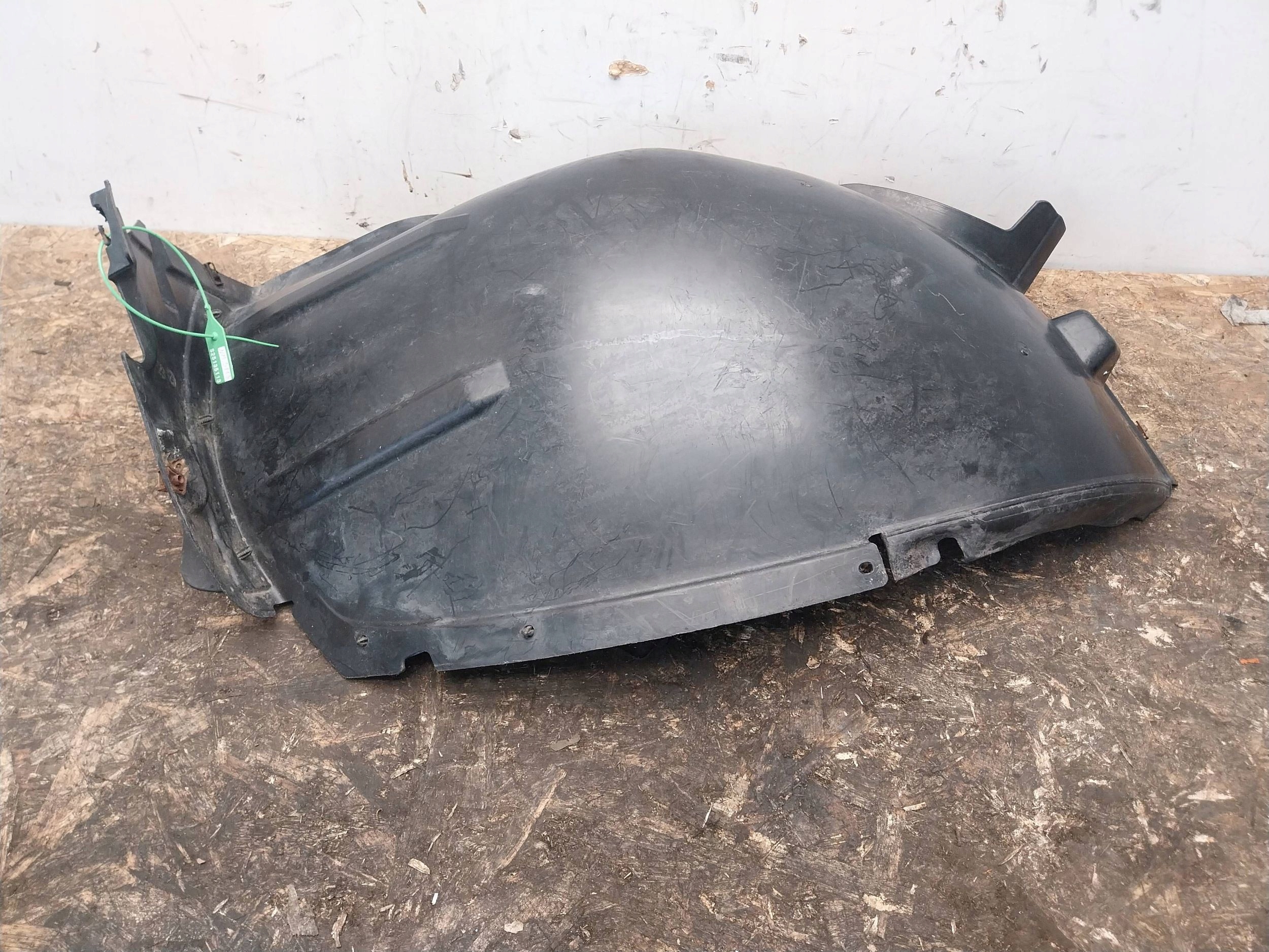 mudguard left front A1648840122 MERCEDES ML W164