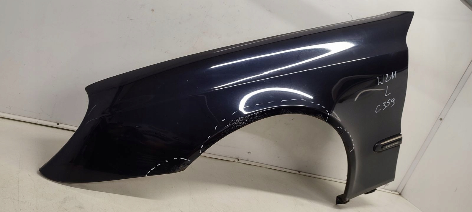fender left front front Mercedes W211 kombi C359