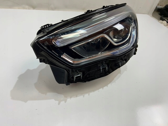 MERCEDES GLA H247 LEWA LAMPA PERFORMANCE Producent części Mercedes-Benz OE