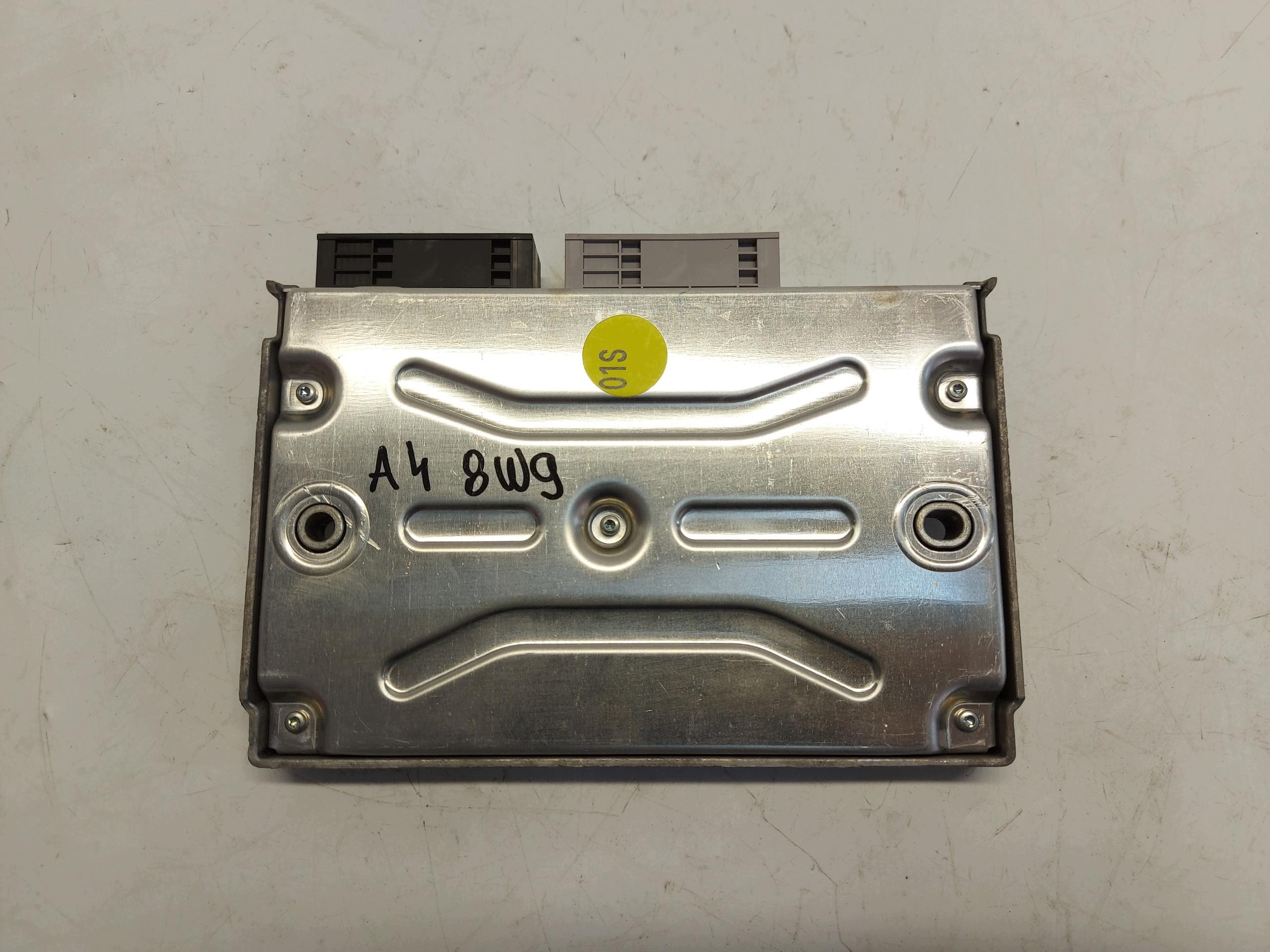 Audi A4 B9 8W LIFT Kombi 8W9 module control unit GATEWAY 8W0907468