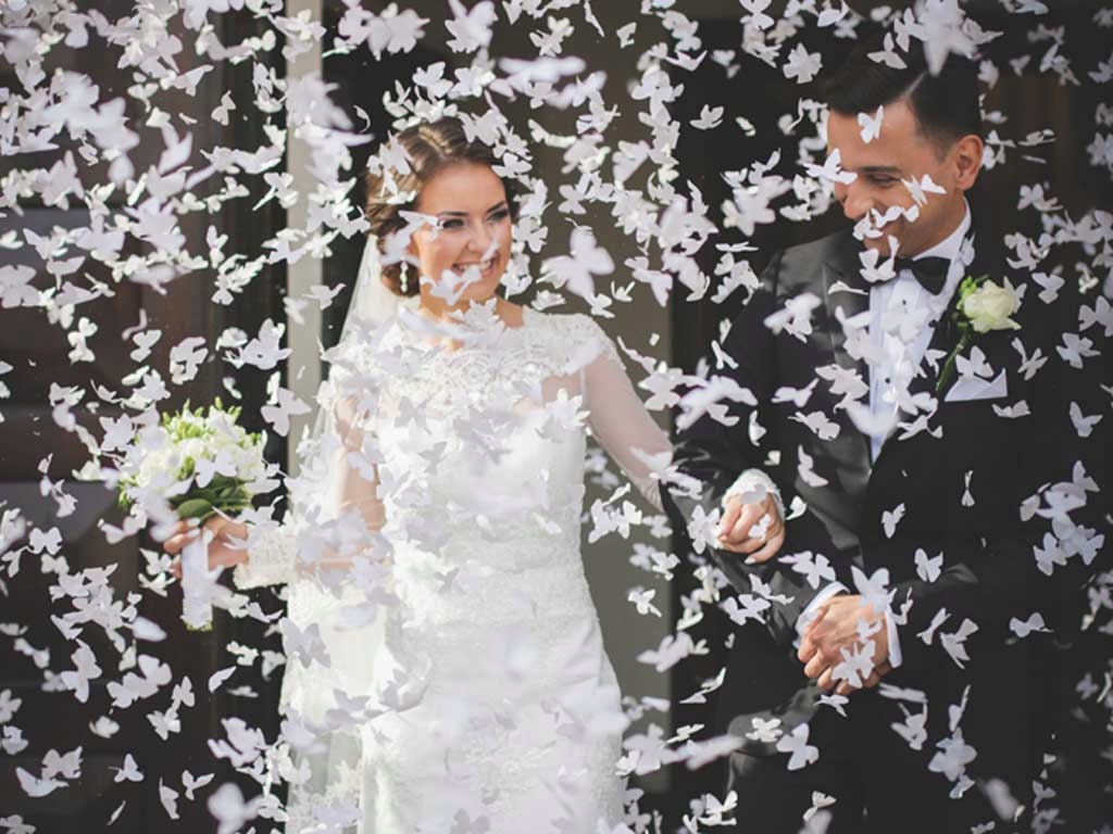 KONFETTI TUBY MOTYLKI BIAŁE 4 x 40cm motyle tuba na ŚLUB WESELE KOMUNIA Stan opakowania oryginalne