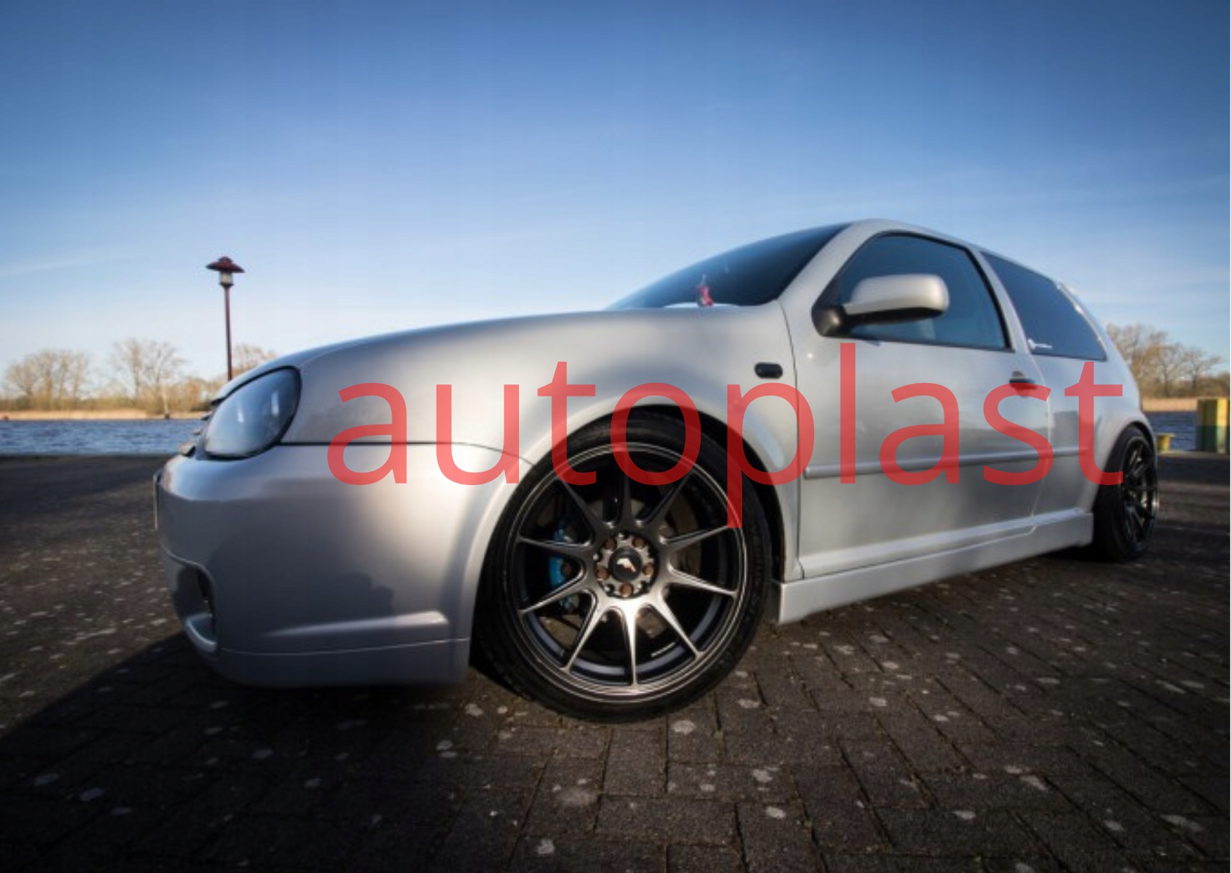 Progi Vw Golf 4 IV R32 plastik abs 3 drzwi Producent inny