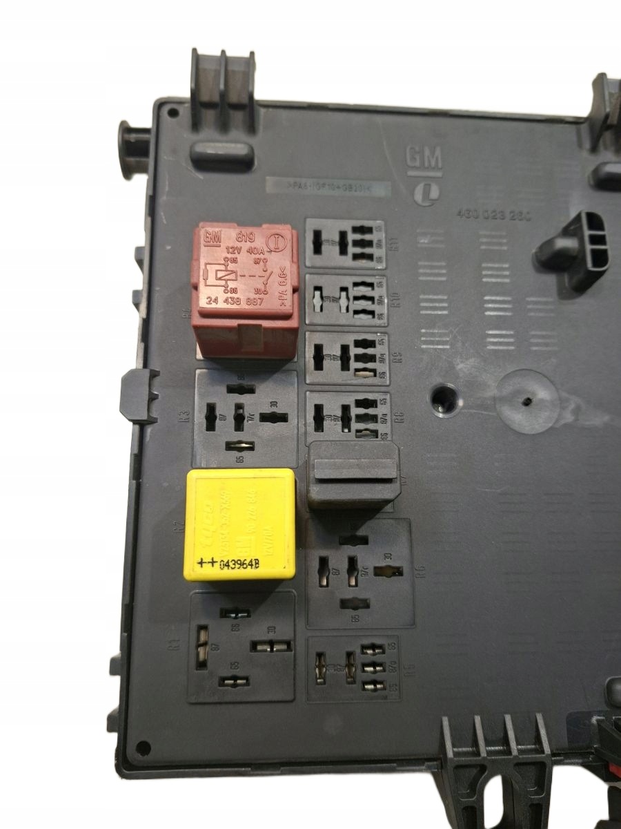 fuse box SAAB 9-3 II 460023260 0263004033
