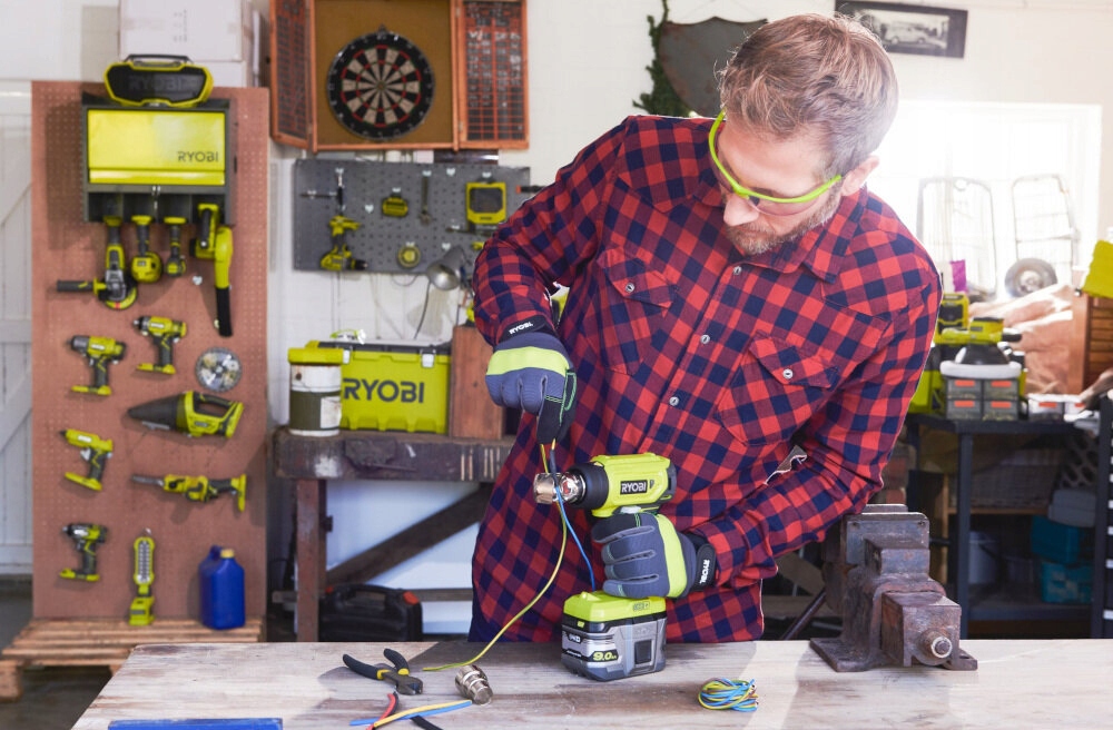 Opalarka RYOBI R18HG-0 Waga urządzenia 0.6 kg