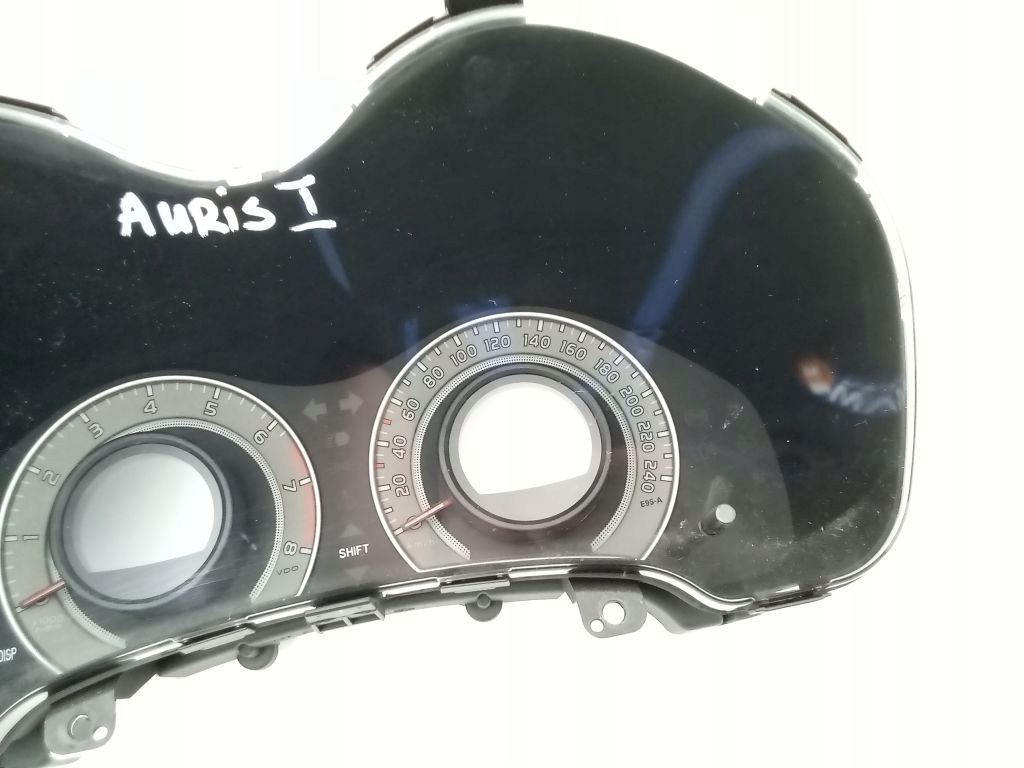 Toyota Auris dials dials predkosciomierz 83800-02L52