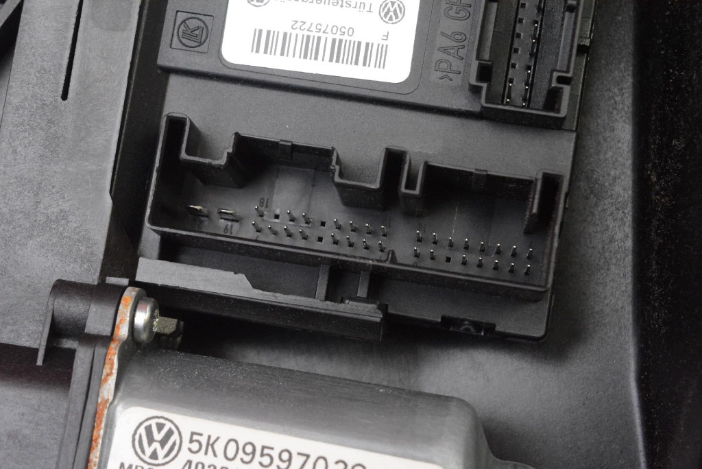 window regulator right front EU 5K1837730Q VW GOLF 6 VI 5D HB 08-15