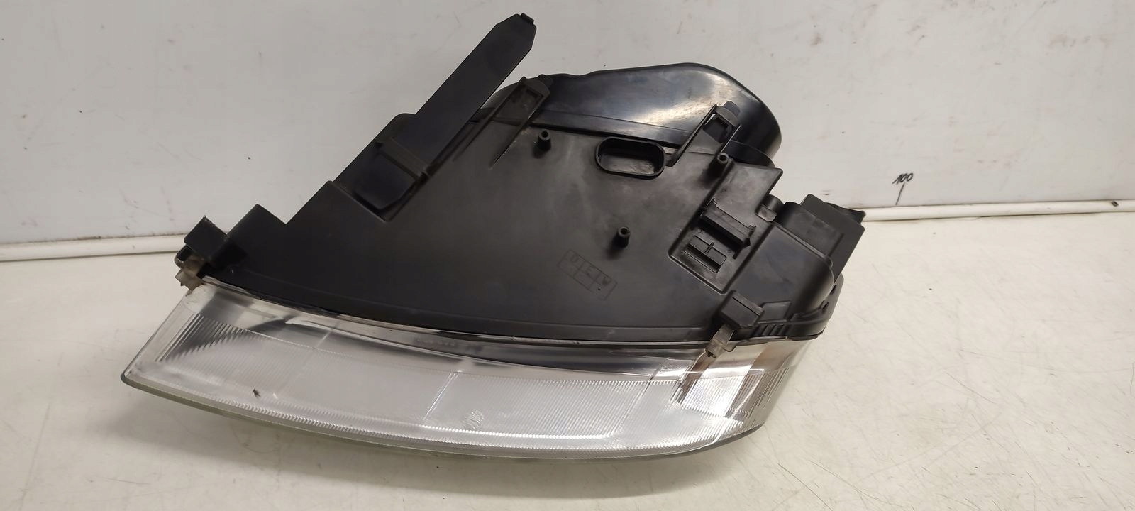 light front front right Ford CMAX