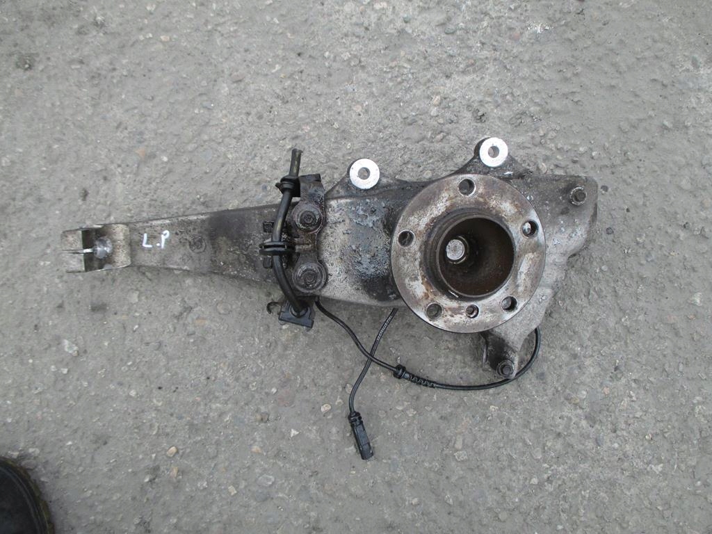 BMW 7 F01 ZWROTNICA LEWA PRZEDNIA Z PIASTĄ + ABS